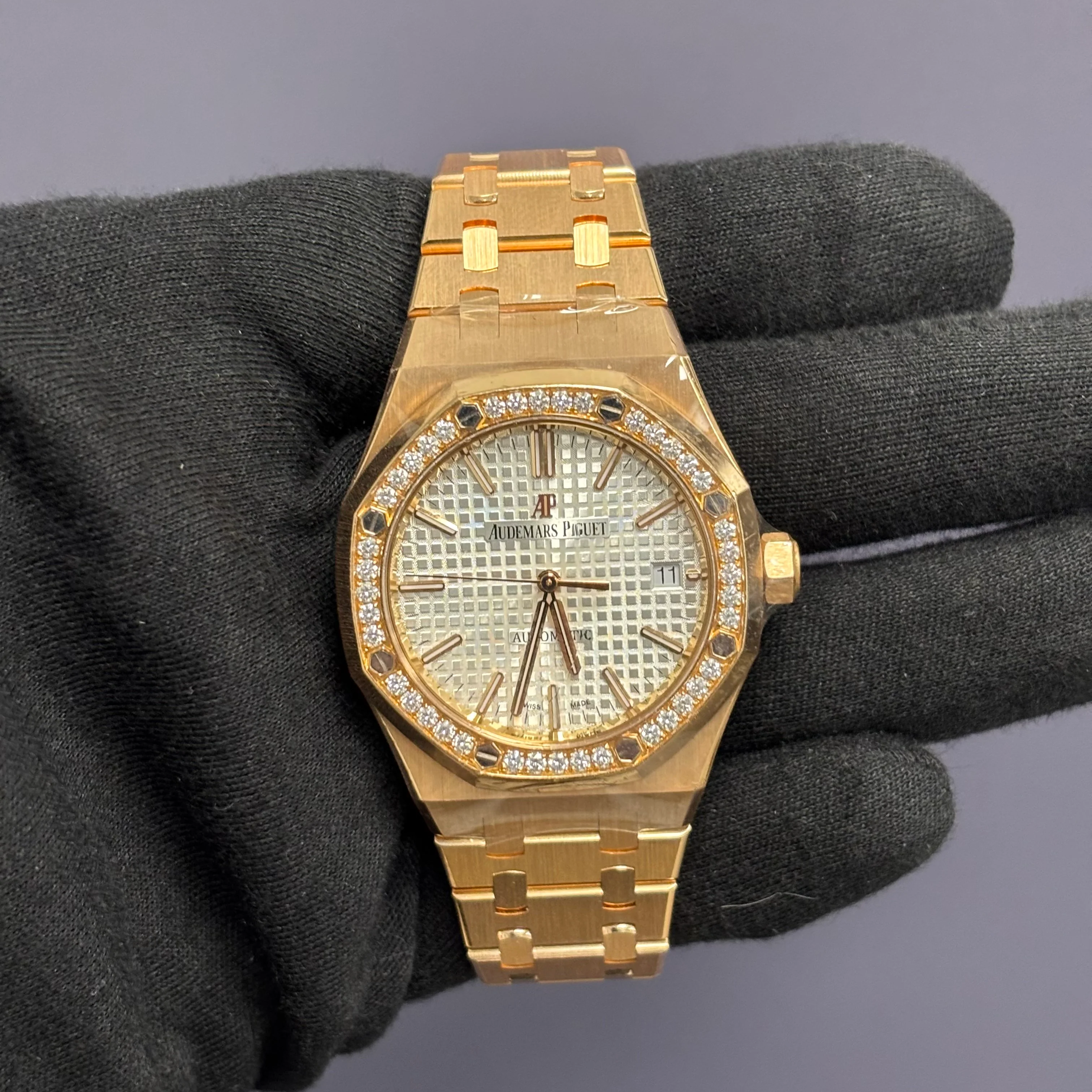 Audemars Piguet Royal Oak 37mm Silver Dial Watch Ref# 15451OR.ZZ.1256OR.01 - Image 2