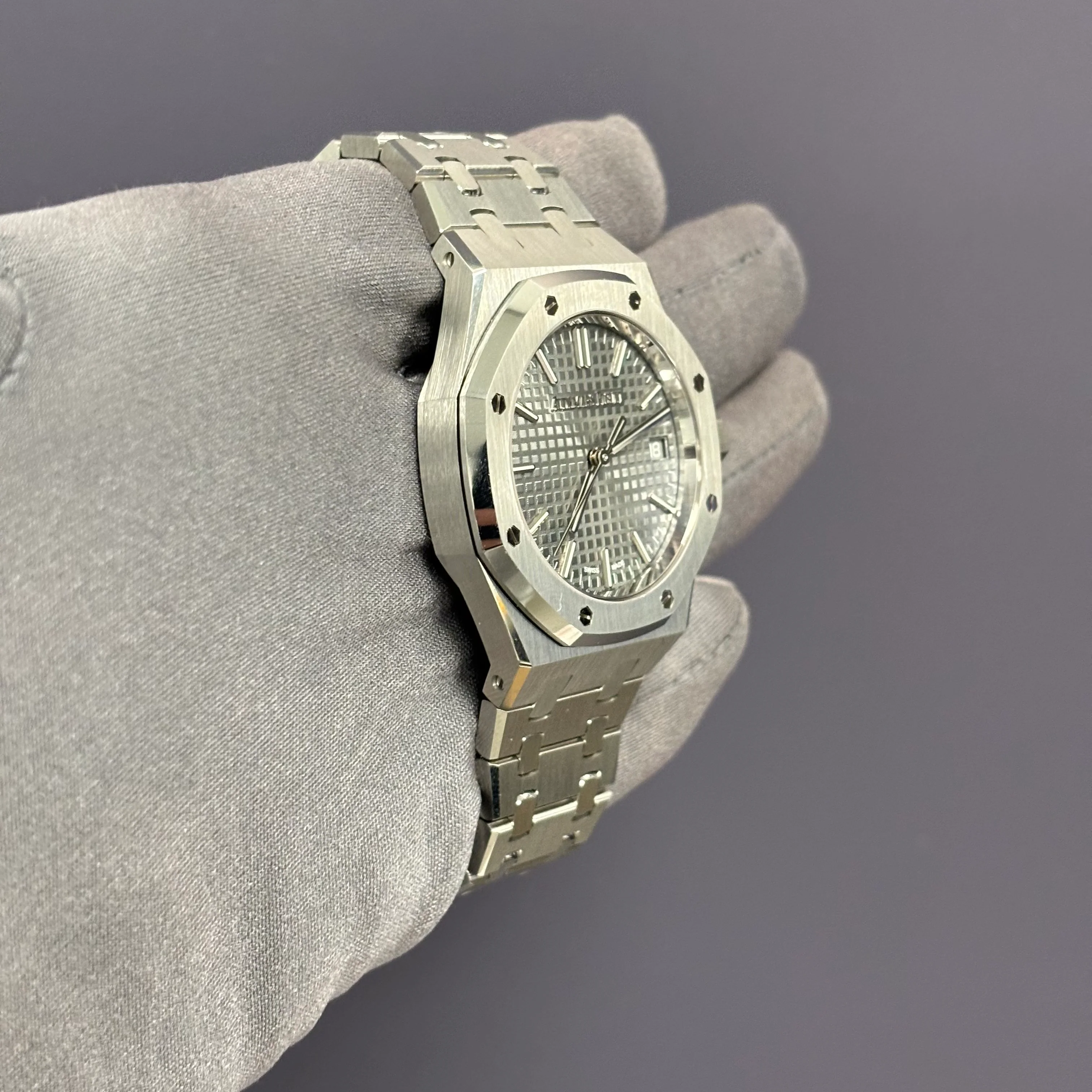 Audemars Piguet Royal Oak 37mm Grey Dial Watch Ref# 15550ST.OO.1356ST.07 - Image 3