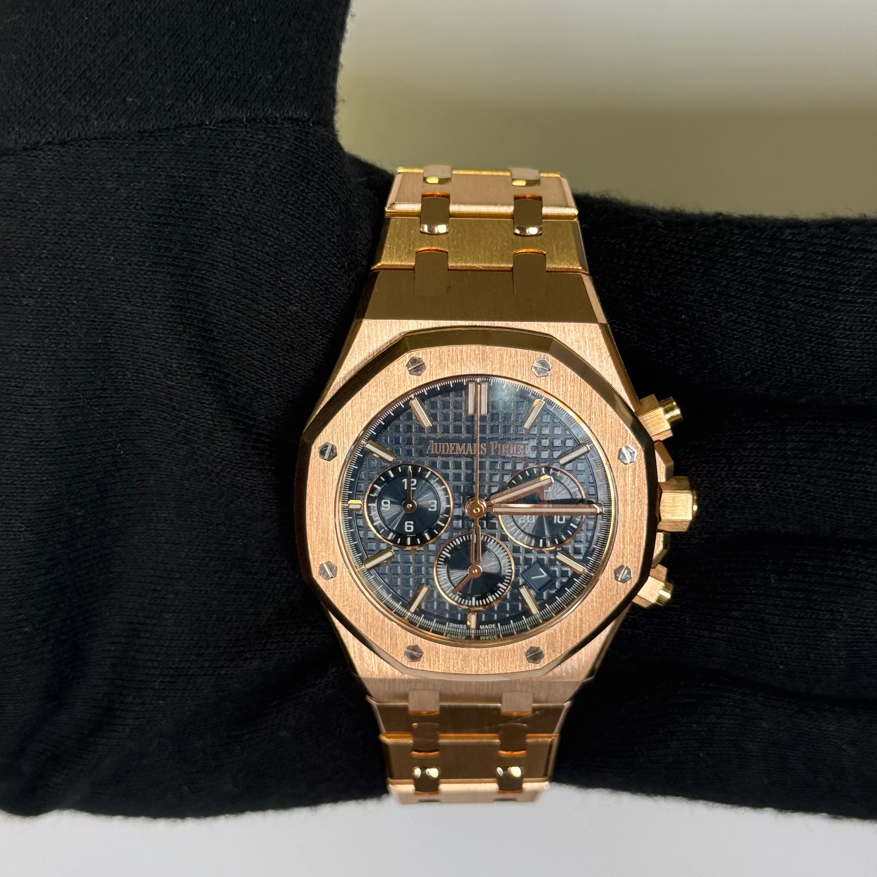 Audemars Piguet Royal Oak 38mm Blue Dial Ref# 26715OR.OO.1356OR.01 - Image 2