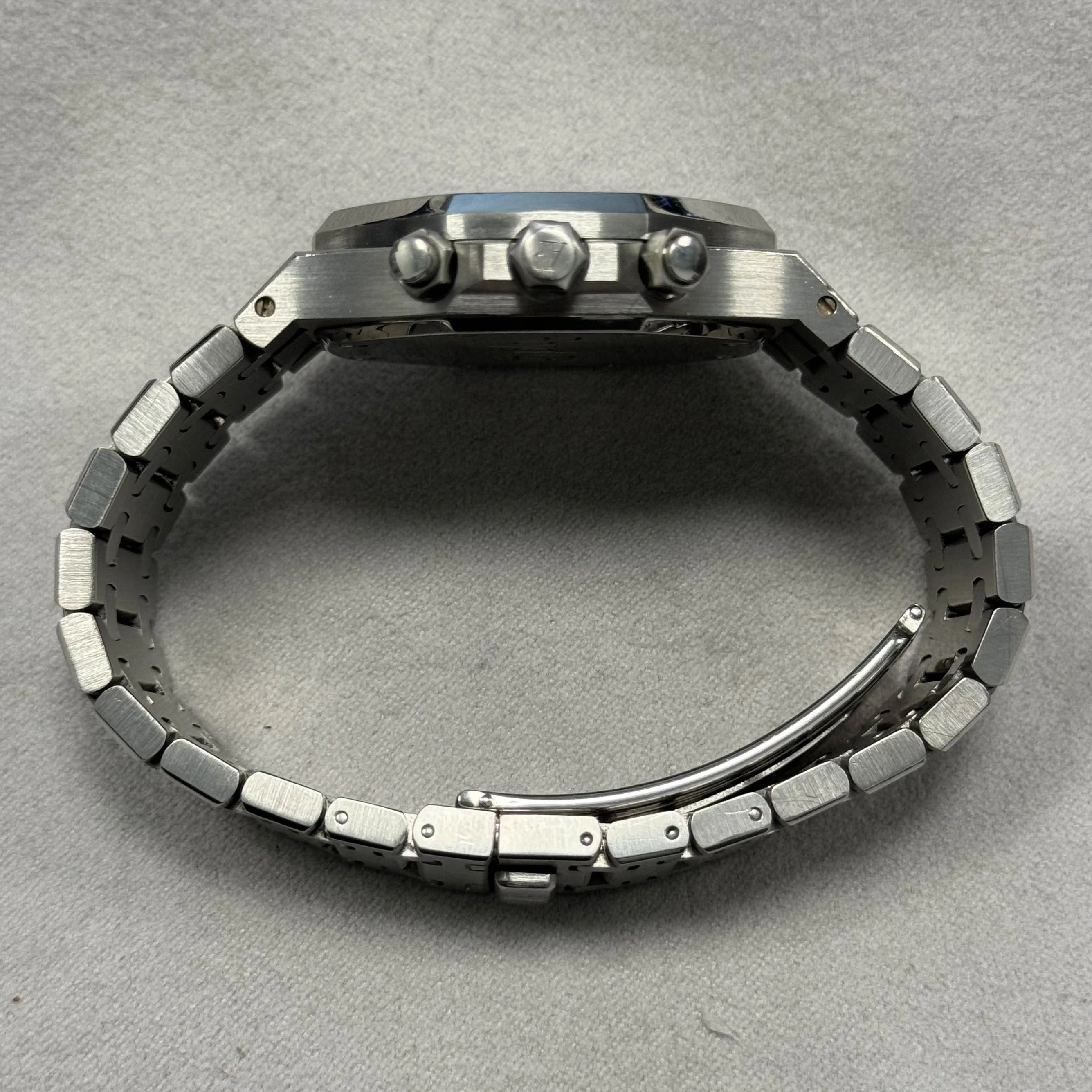 Audemars Piguet Royal Oak 39mm Black Dial Watch Ref# 25860ST.OO.1110ST.03 - Image 5
