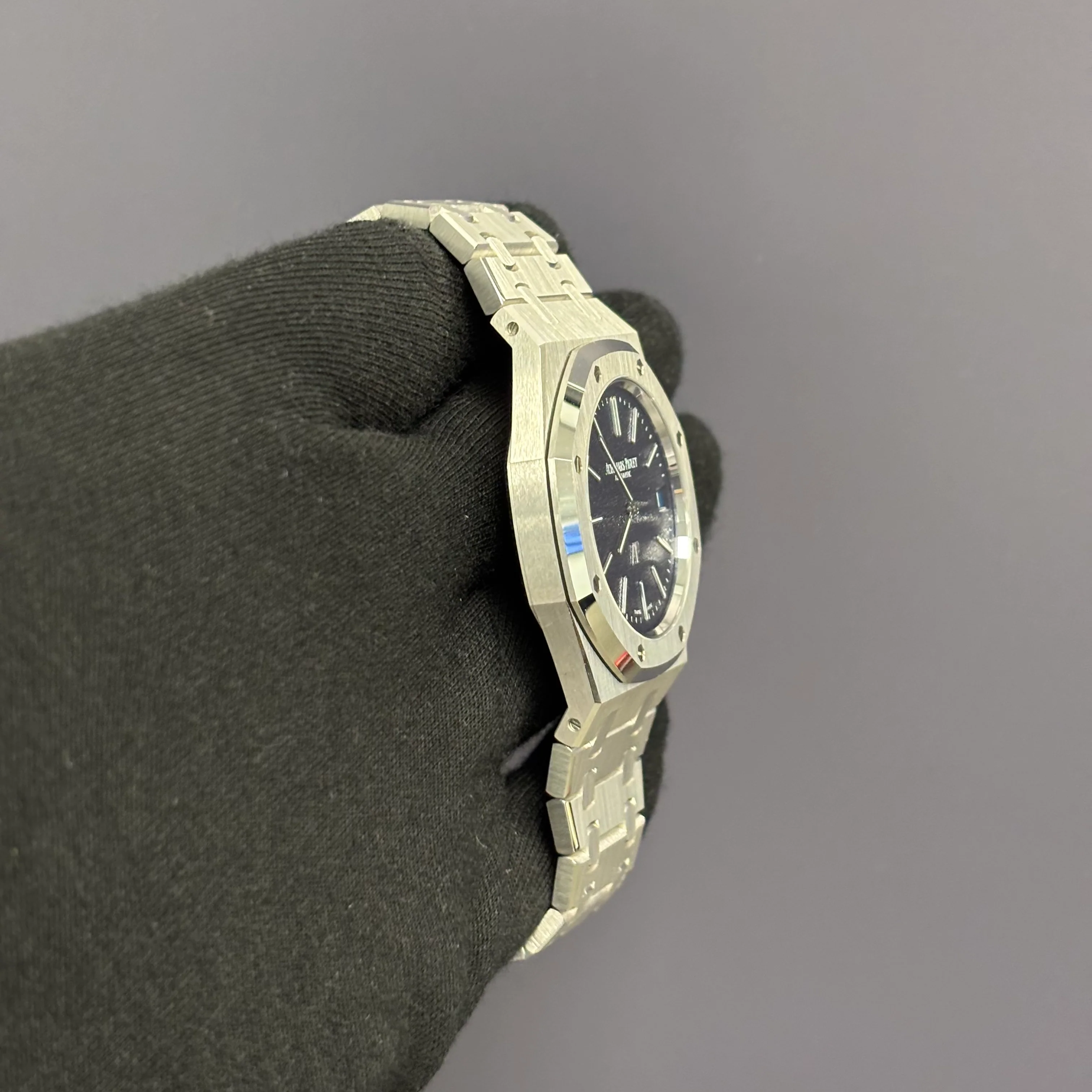 Audemars Piguet Royal Oak 39mm Blue Dial Watch Ref# 16202BC.OO.1240BC.02 - Image 3