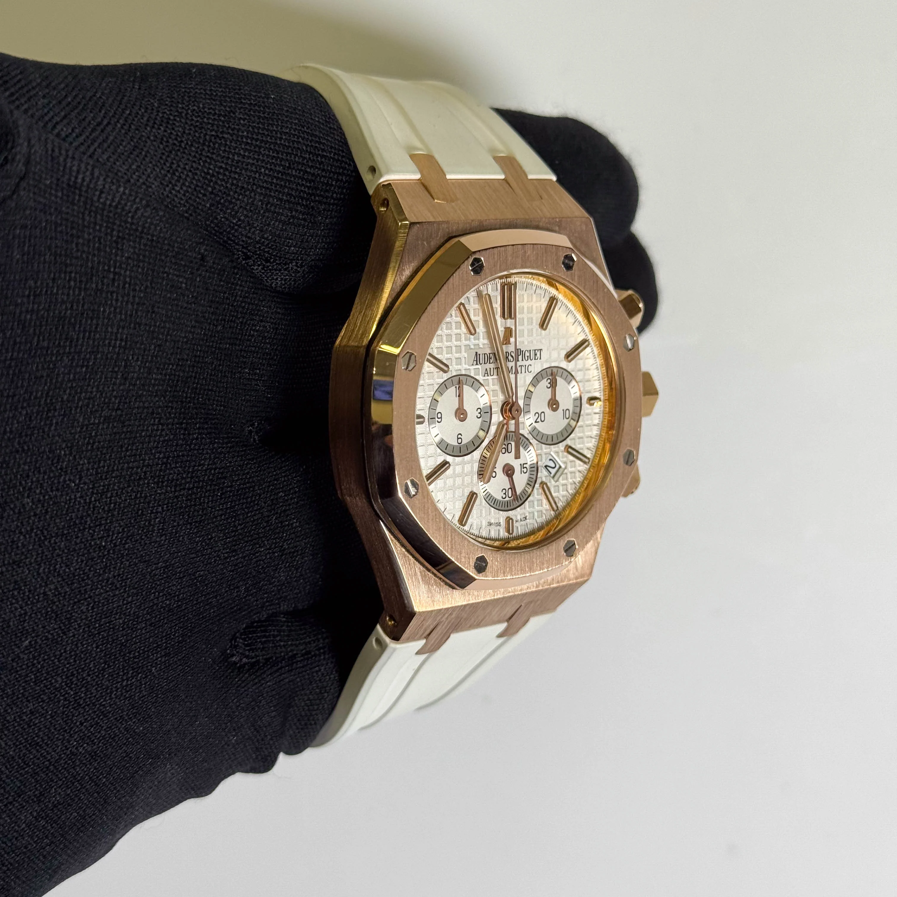 Audemars Piguet Royal Oak 41mm Silver Dial Ref# 26320OR.OO.D088CR.01 - Image 3