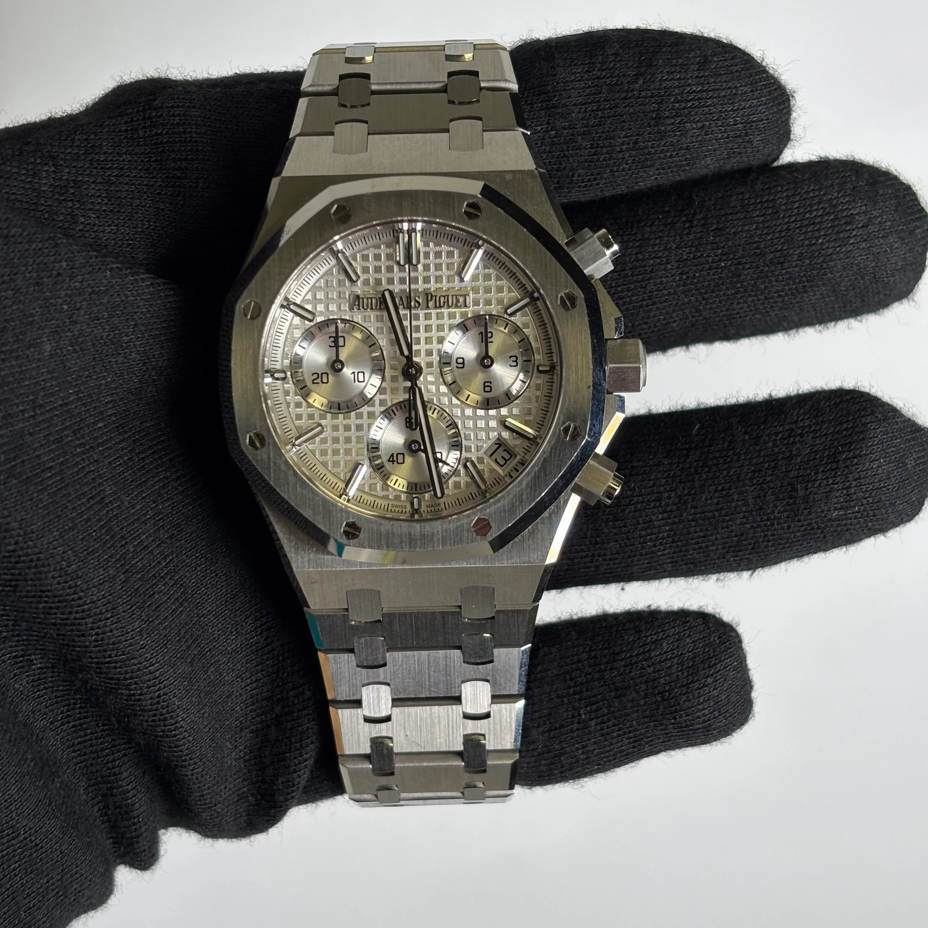 Audemars Piguet Royal Oak 41mm Silver Dial Watch Ref# 26240ST.OO.1320ST.07 - Image 2