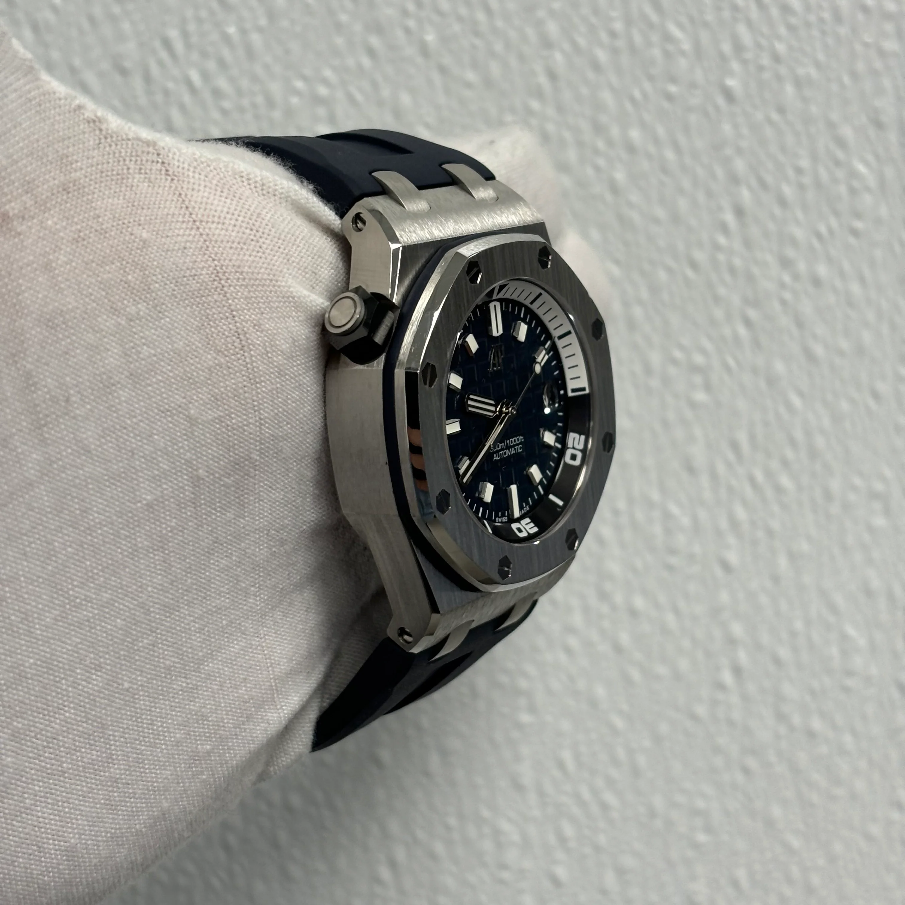 Audemars Piguet Royal Oak 42mm Blue Dial Watch Ref# 15720ST.OO.A027CA.01 - Image 3
