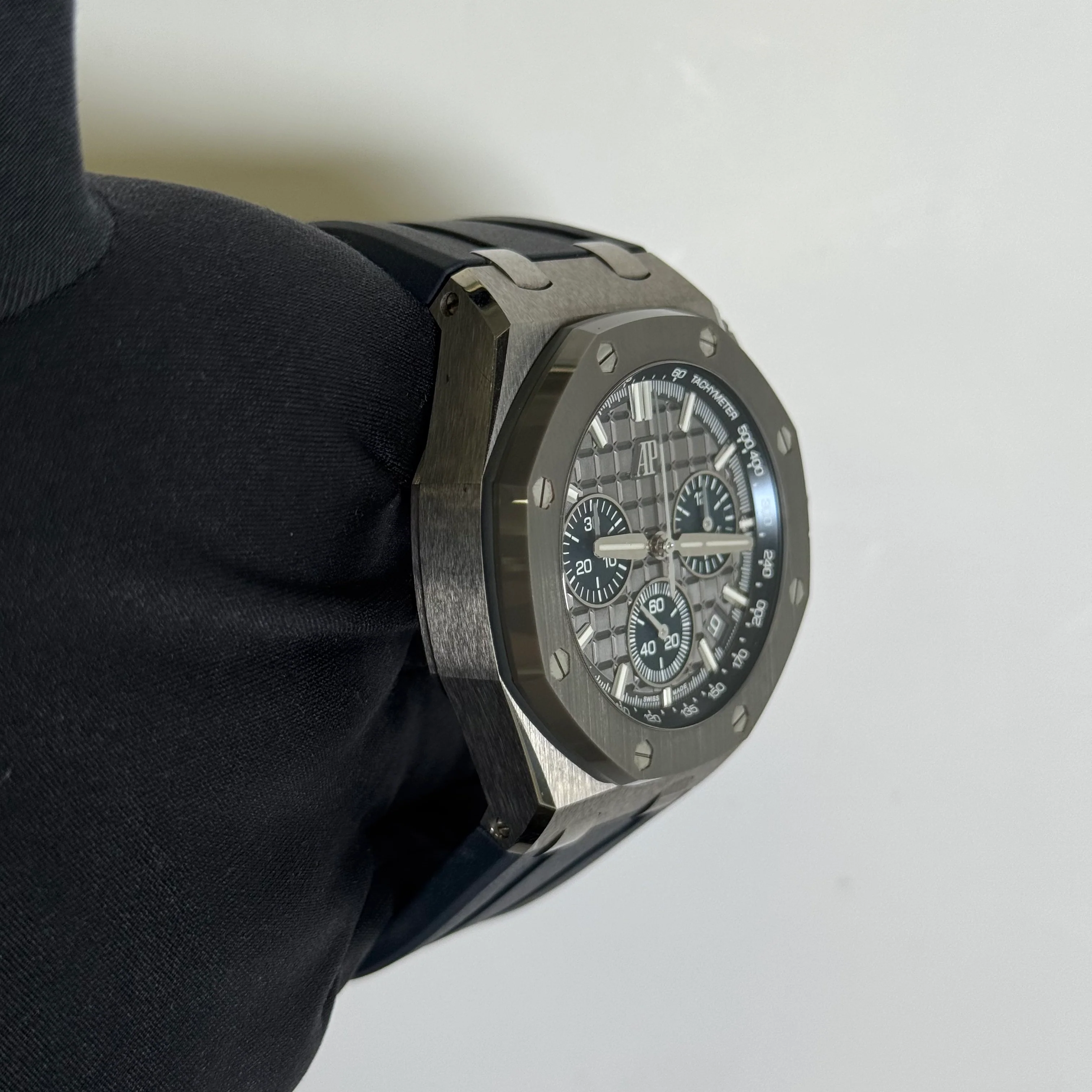 Audemars Piguet Royal Oak 43mm Grey Dial Watch Ref# 26420IO.OO.A009CA.01 - Image 3