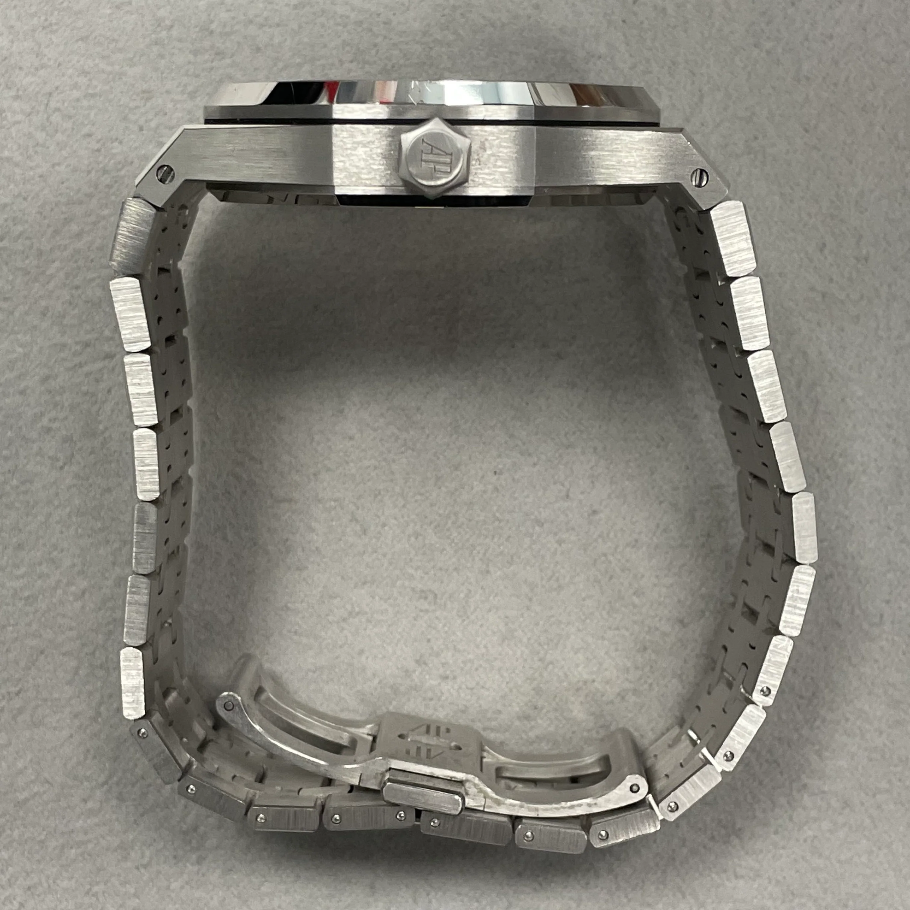 Audemars Piguet Royal Oak 41mm Blue Dial Watch Ref# 15503BC.OO.1220BC.01 - Image 5