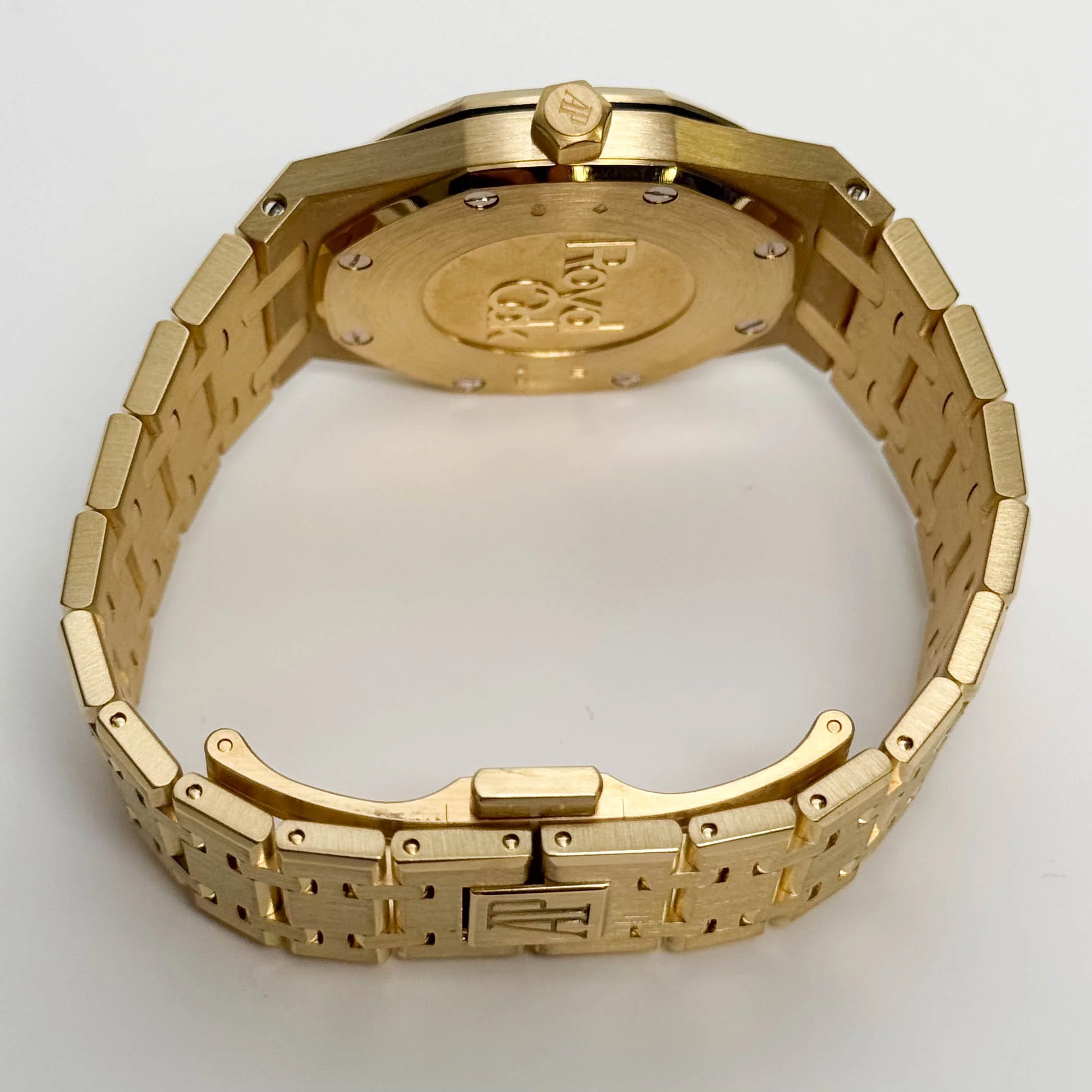 Audemars Piguet Royal Oak Yellow Gold 33mm Blue Dial Watch Ref# 67651BA.ZZ.1261BA.02 - Image 6