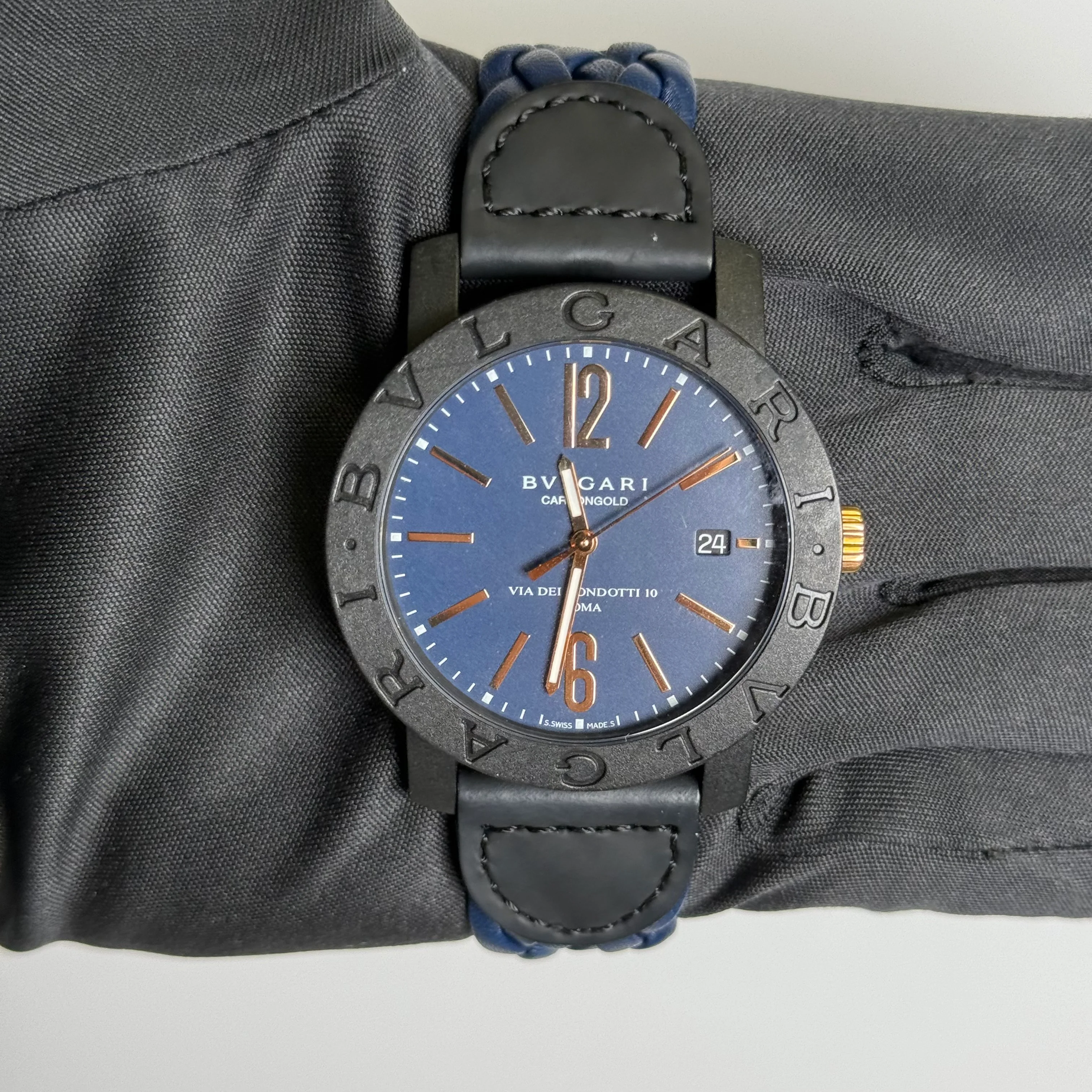 Bvlgari Bulagri 40mm Blue Dial Watch Ref# BB 40 CL - Image 2
