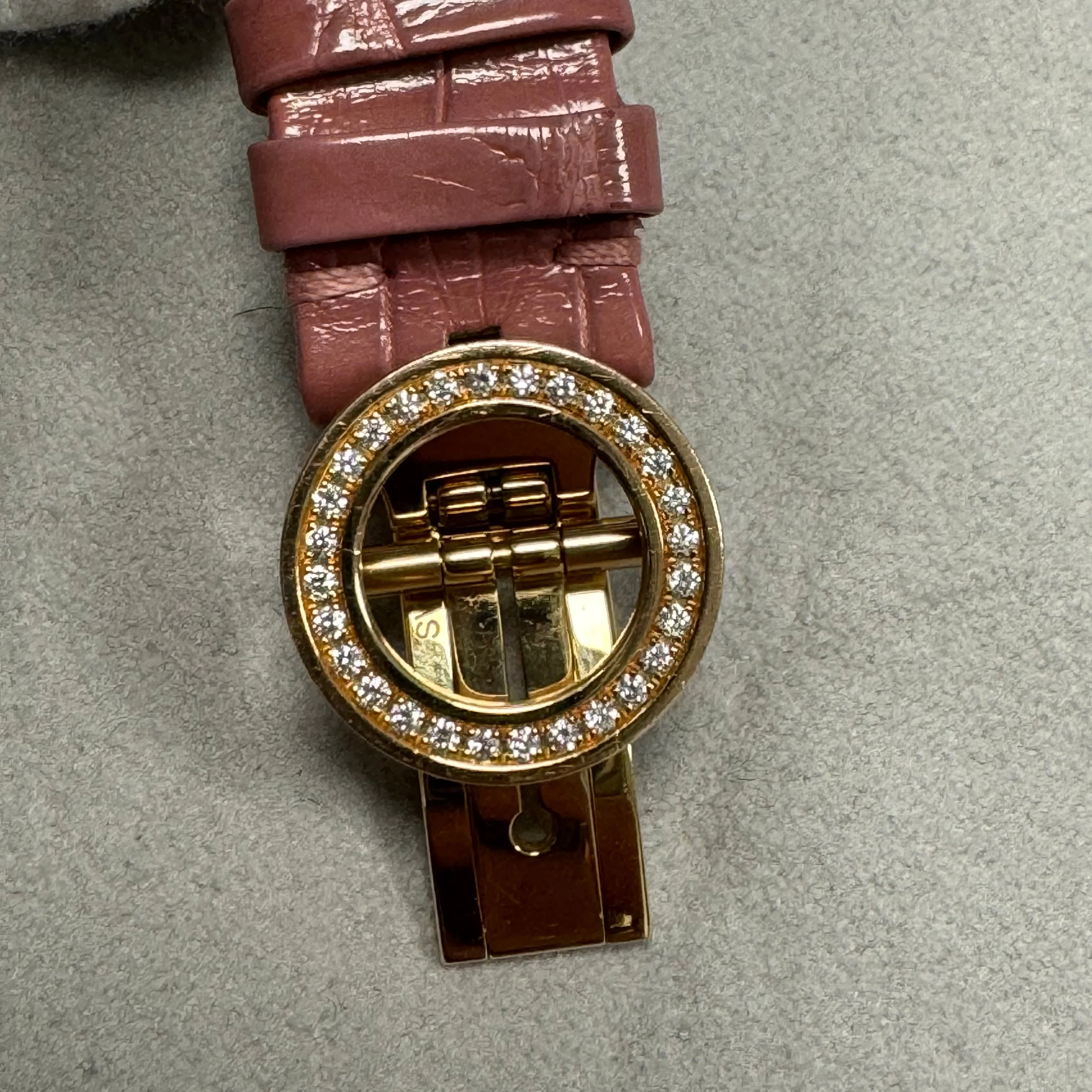 Bvlgari Diva's 39mm Mop Dial Watch Ref# 102218 - Image 5