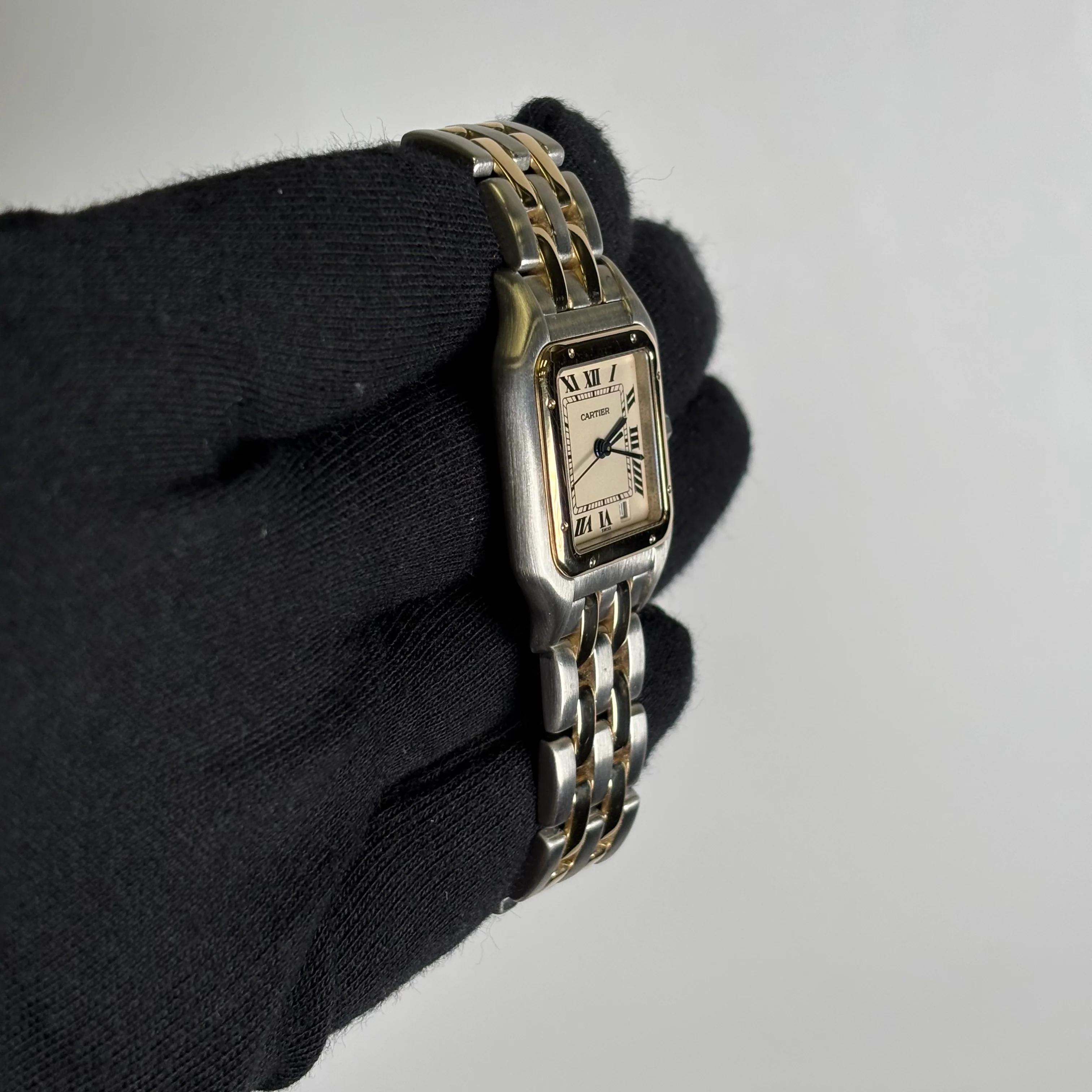 Cartier Panthere 26mm Ivory Dial Watch Ref# 83083242 - Image 3