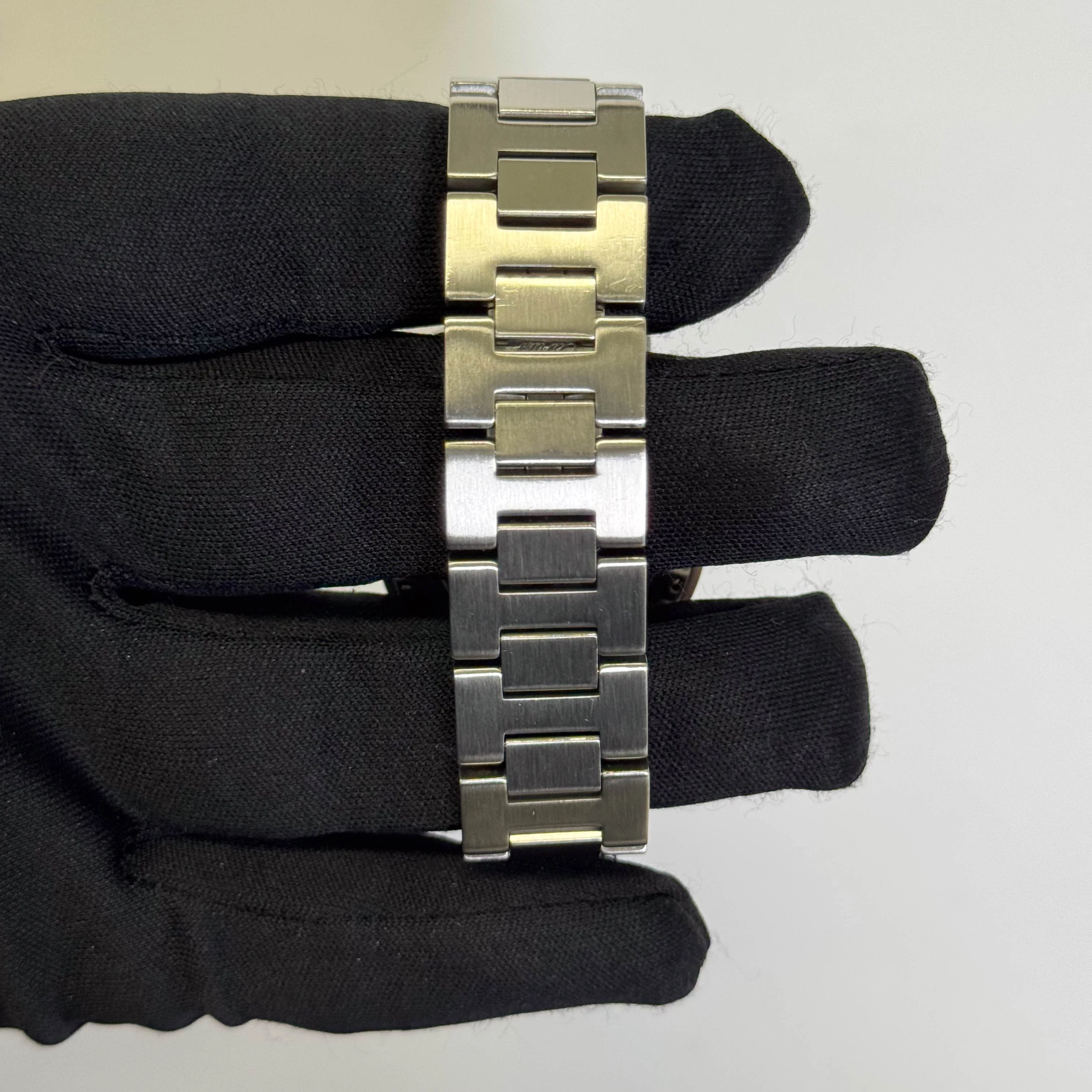 Cartier Pasha 35mm White Dial Watch Ref# W31015M7 - Image 4