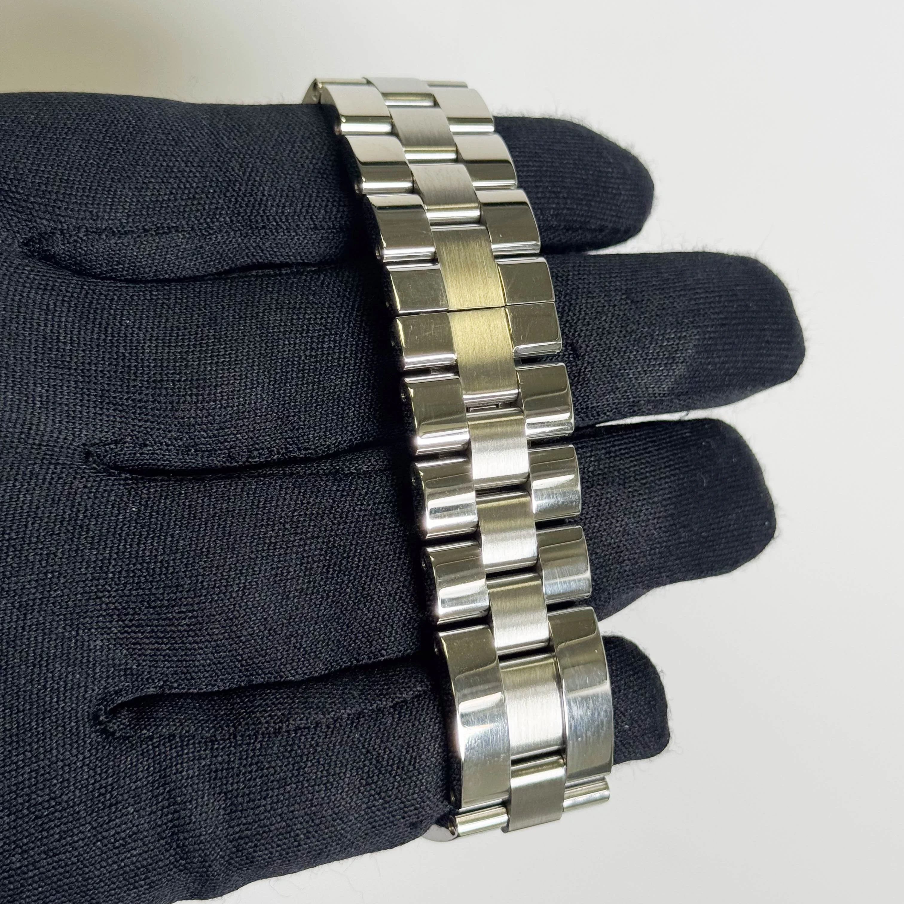 Cartier Roadster 43mm Black Dial Watch Ref# W62020X6 - Image 4
