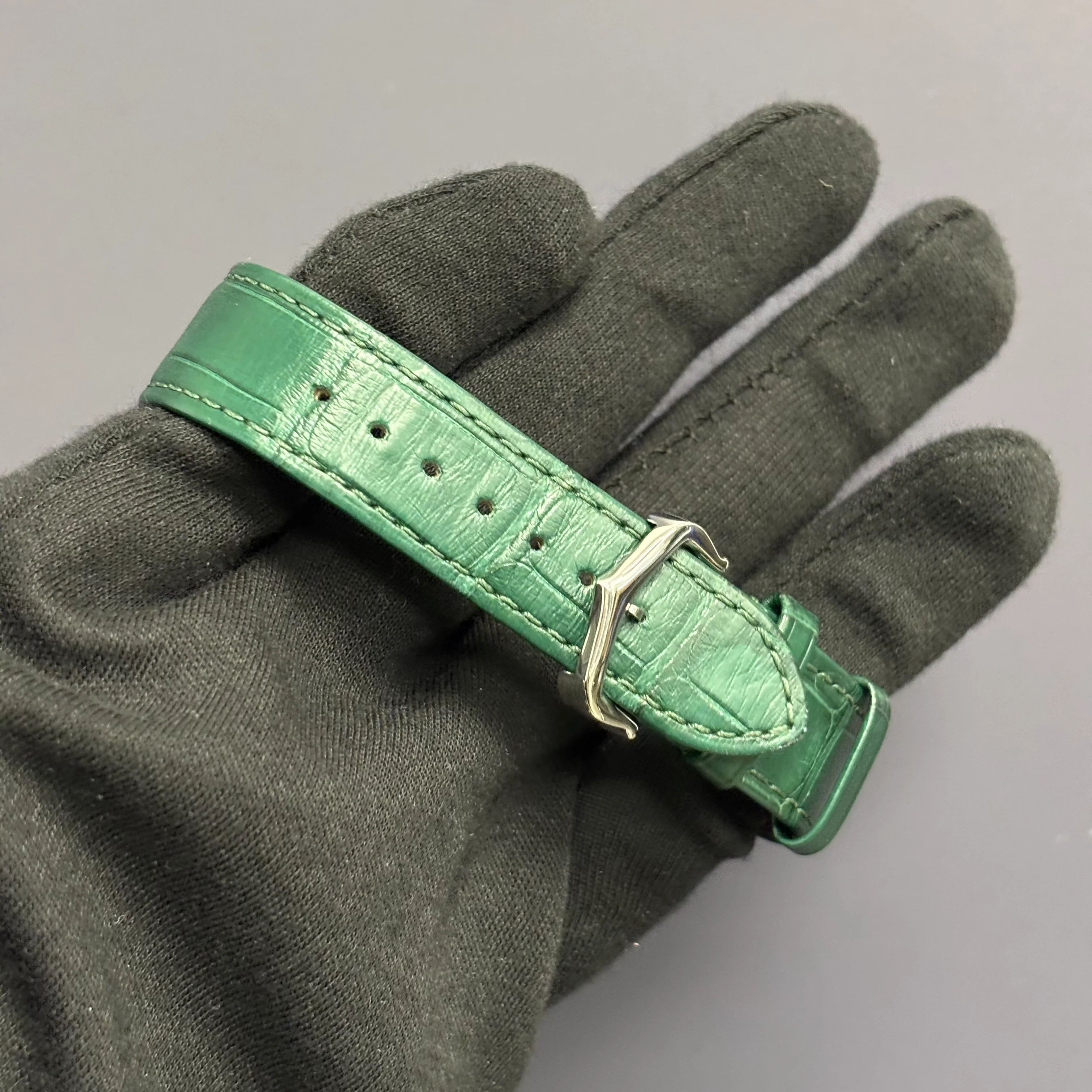 Cartier Tank 25mm Green Dial Watch Ref# WSTA0056 - Image 4