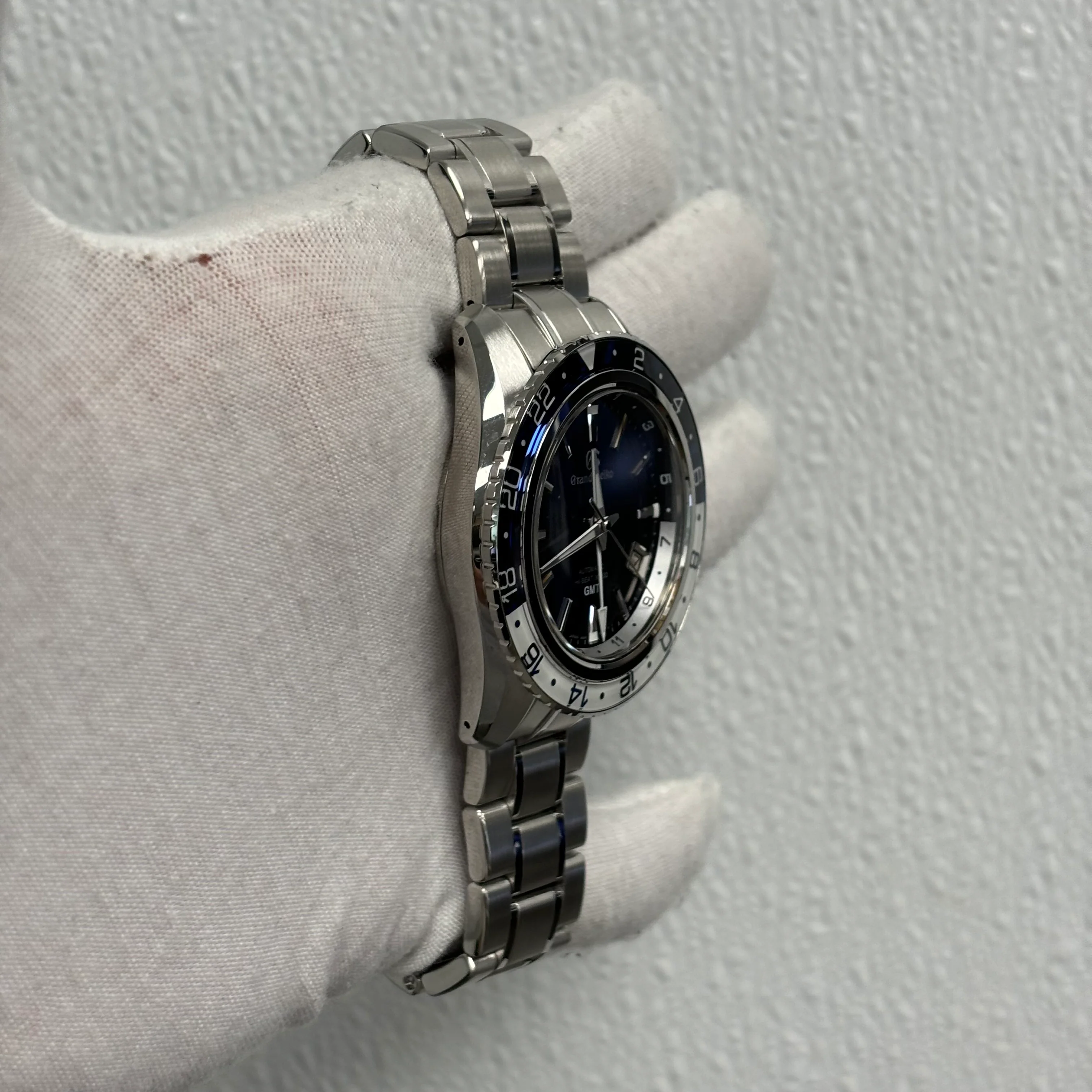 Grand Seiko GMT 40mm Blue Dial Ref# SBGJ237 - Image 3