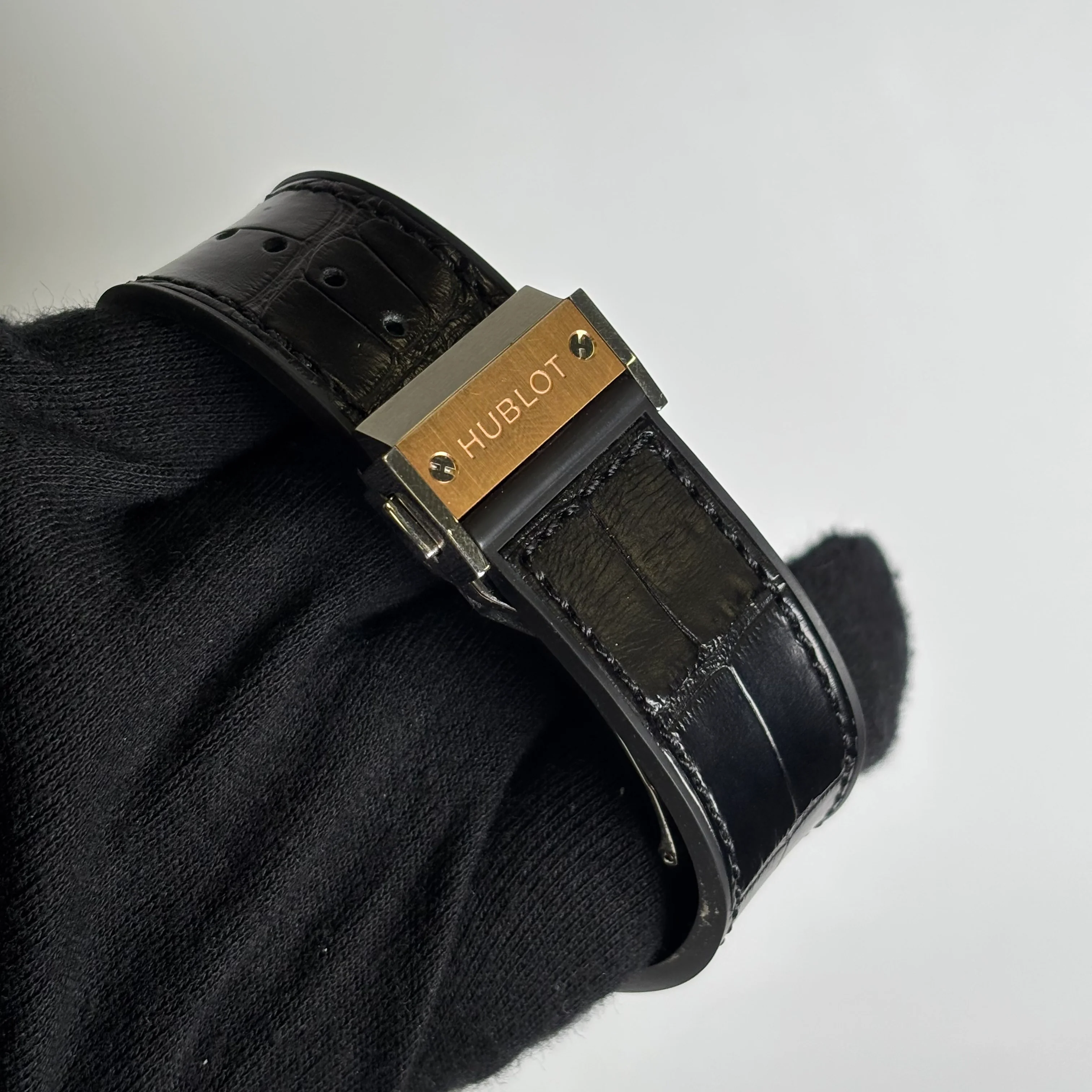 Hublot Classic Fusion 45mm Black Dial Watch Ref# 521.NO.1181.LR - Image 4