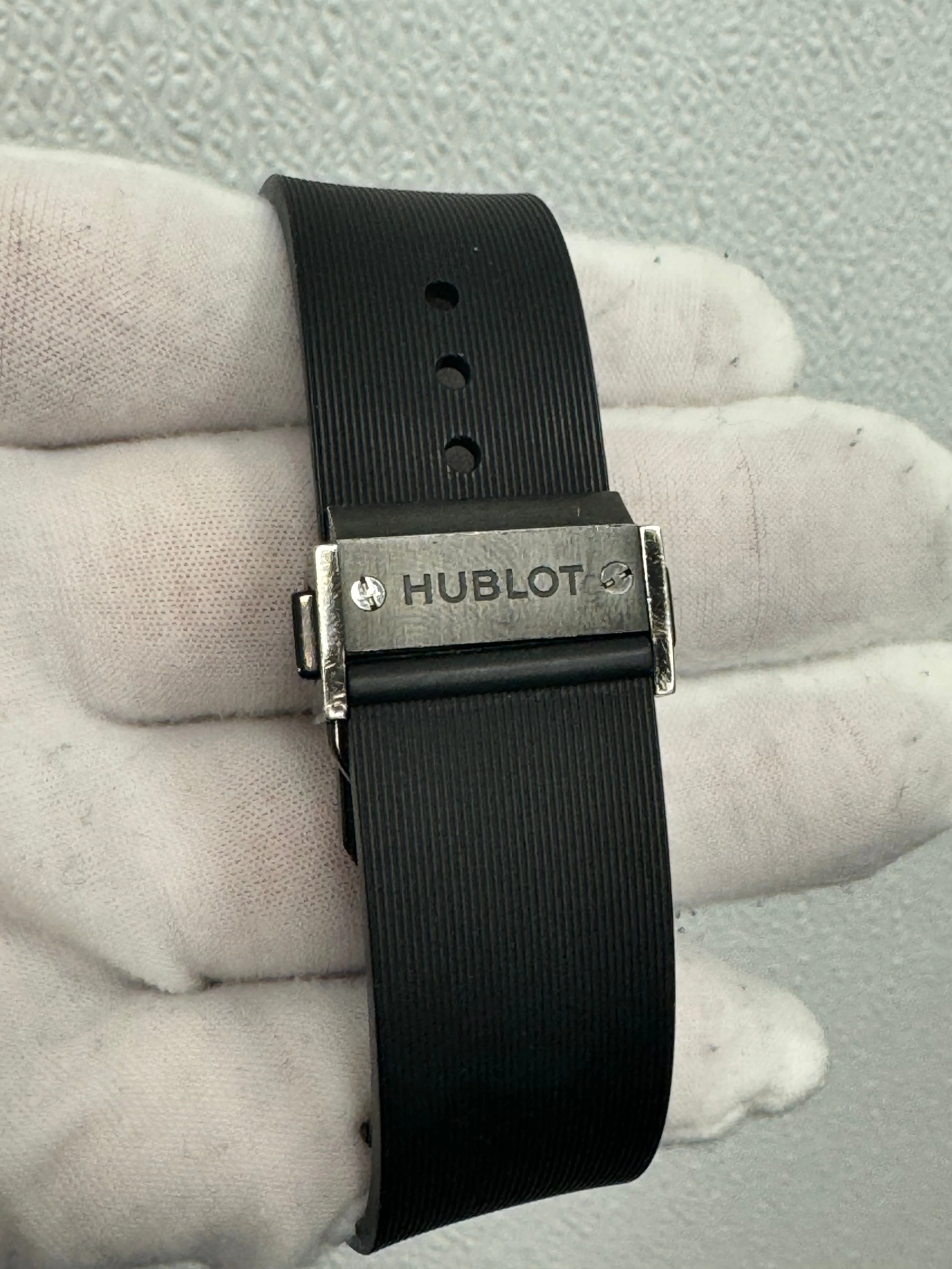 Hublot Classic Fusion Black Magic Black Ceramic 42mm Black Carbon Stick Dial Watch Reference #: 542.CM.1770.RX - Image 3