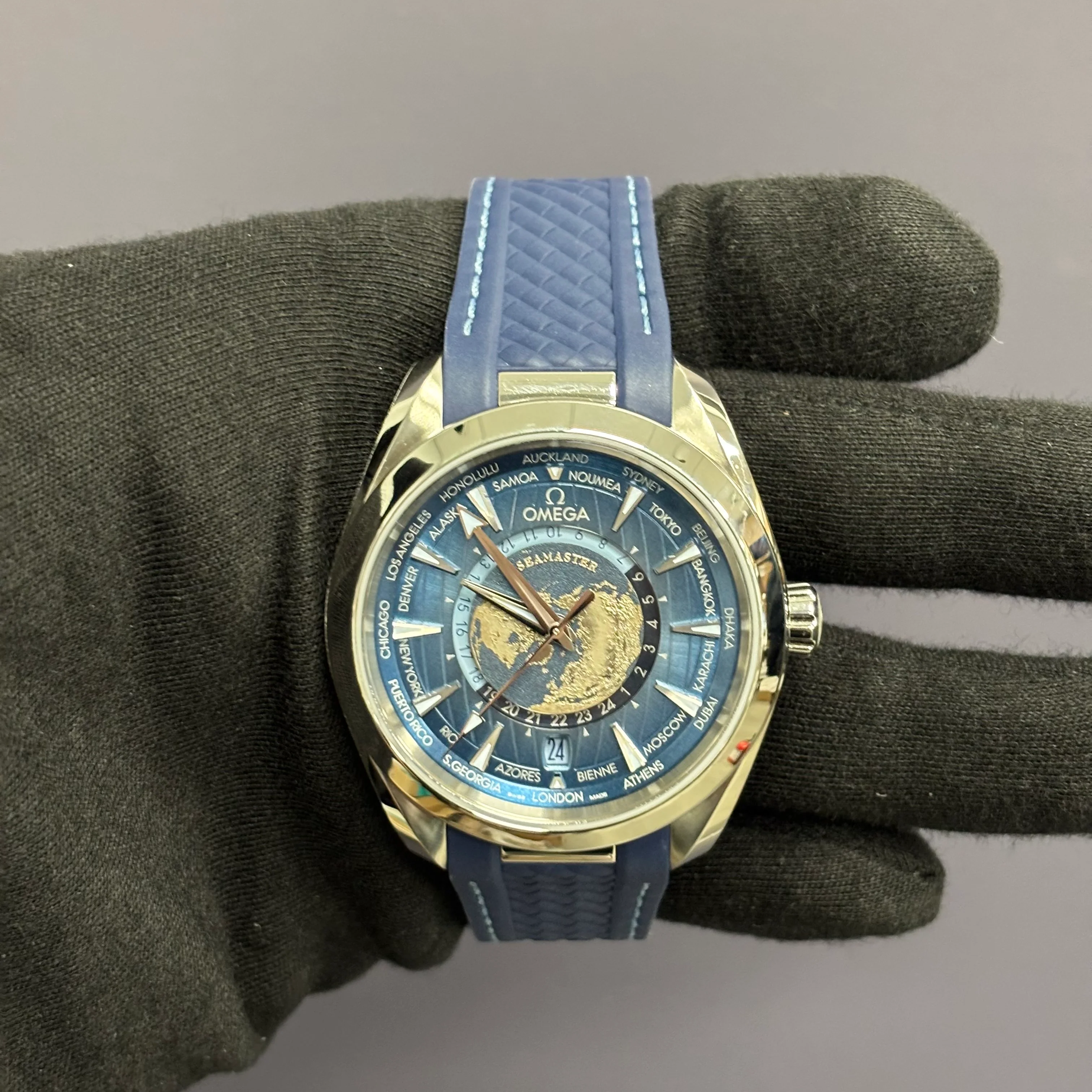 Omega Aqua Terra 43mm Blue Dial Watch Ref# 220.12.43.22.03.002 - Image 2