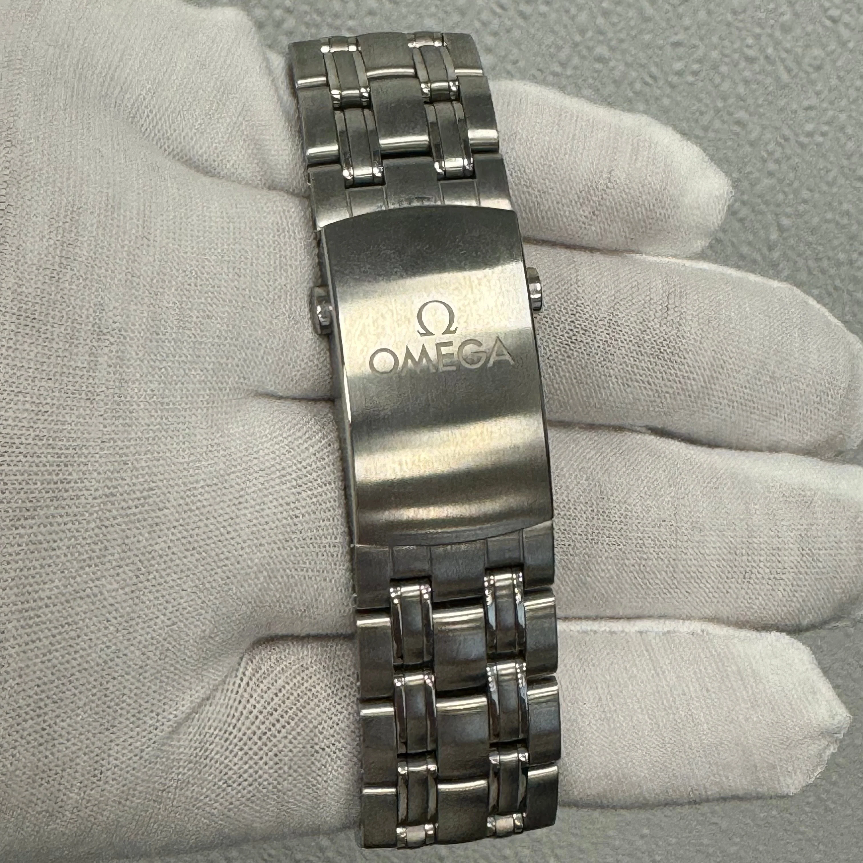 Omega Seamaster "007" 42mm Black Dial Watch Ref# 212.30.36.20.51.001 - Image 3