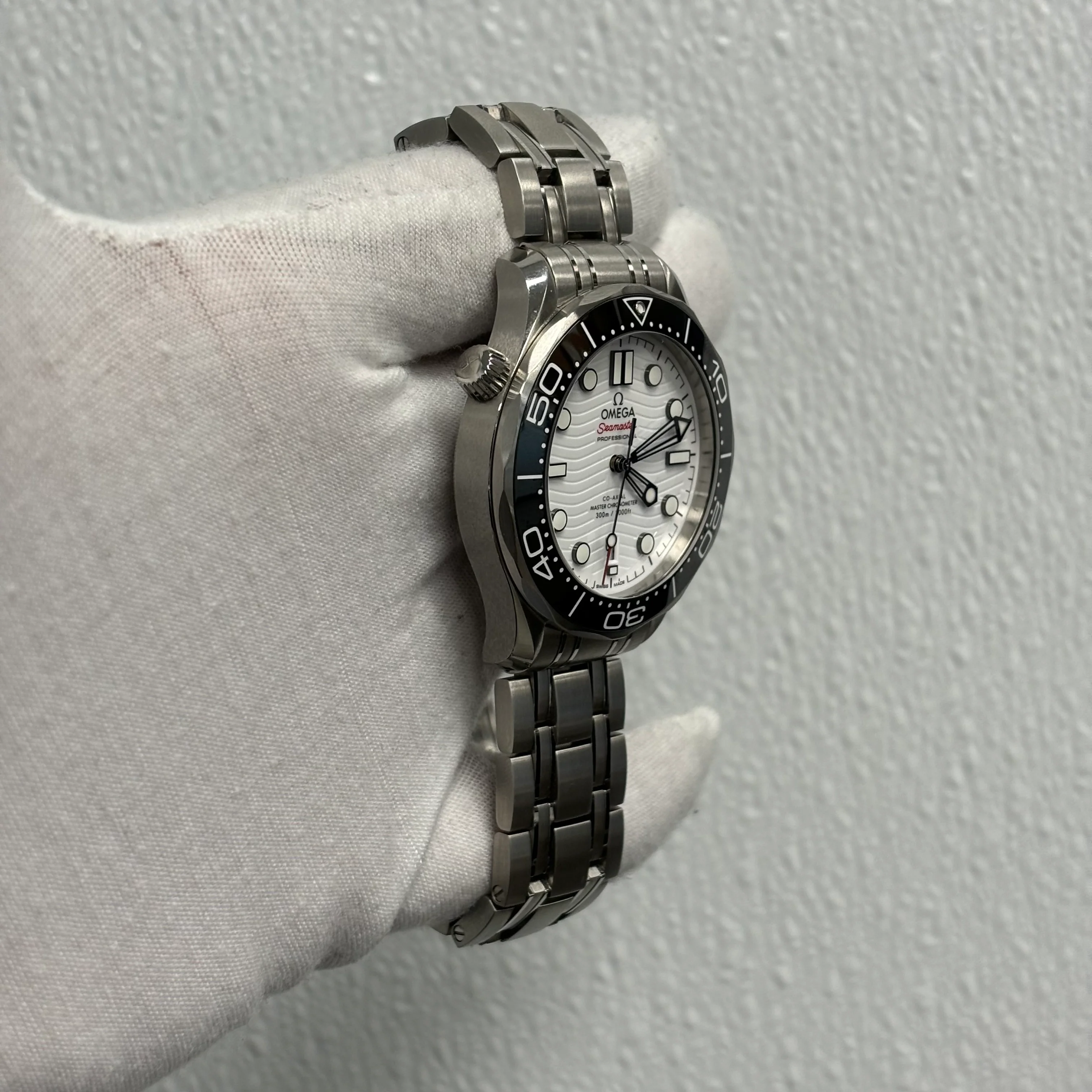 Omega Seamaster 42mm White Dial Ref# 210.30.42.20.04.001 - Image 3