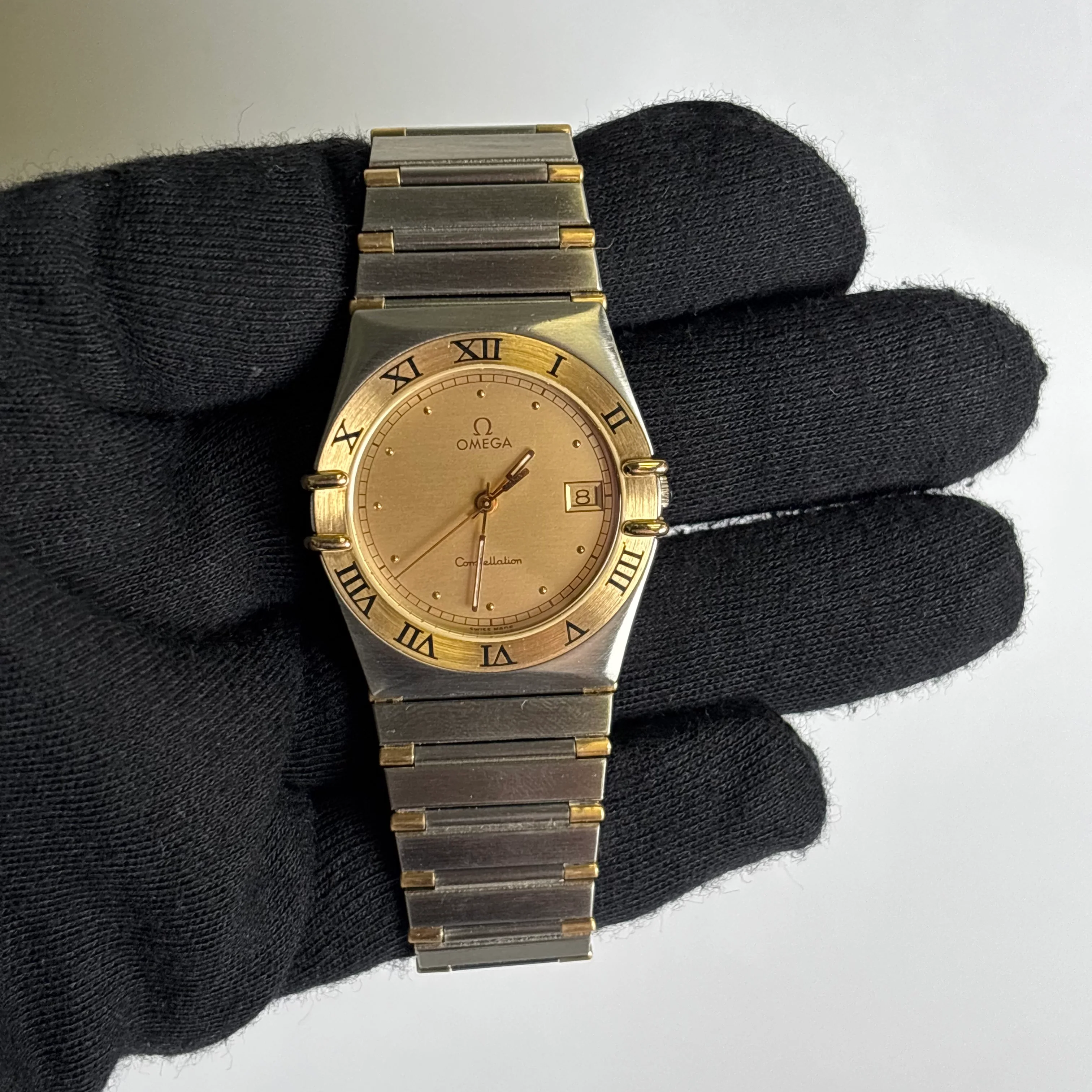 Omega Constellation 33mm Champagne Dial Watch Ref# 396.1070 - Image 2