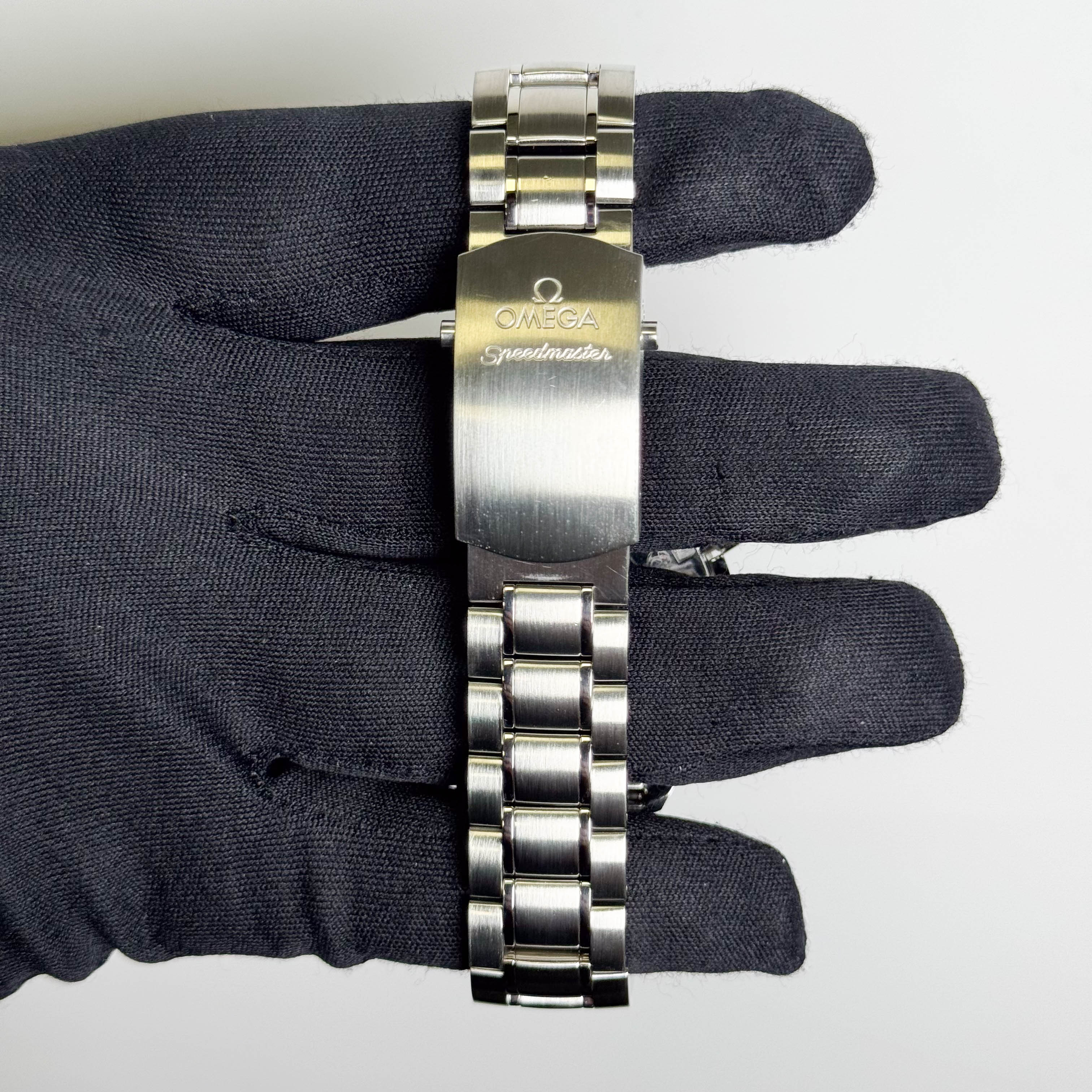 Omega Speedmaster Date 40mm Black Dial Watch Ref# 3210.50.00 - Image 4