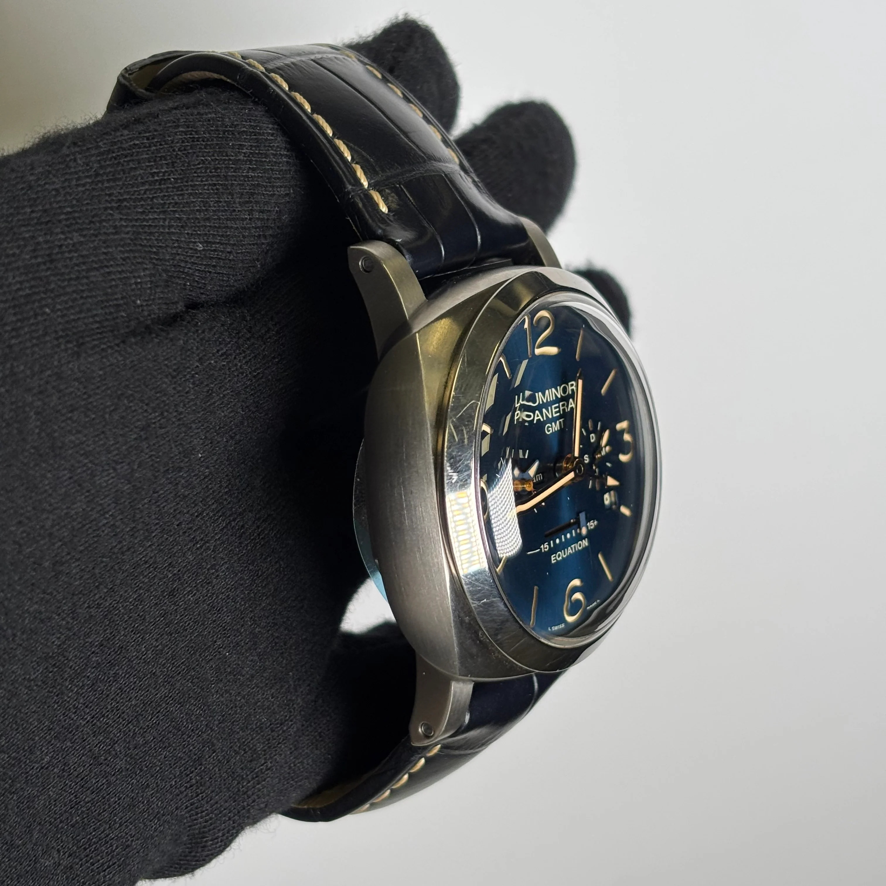 Panerai Luminor 47mm Blue Dial Watch Ref# PAM00670 - Image 3