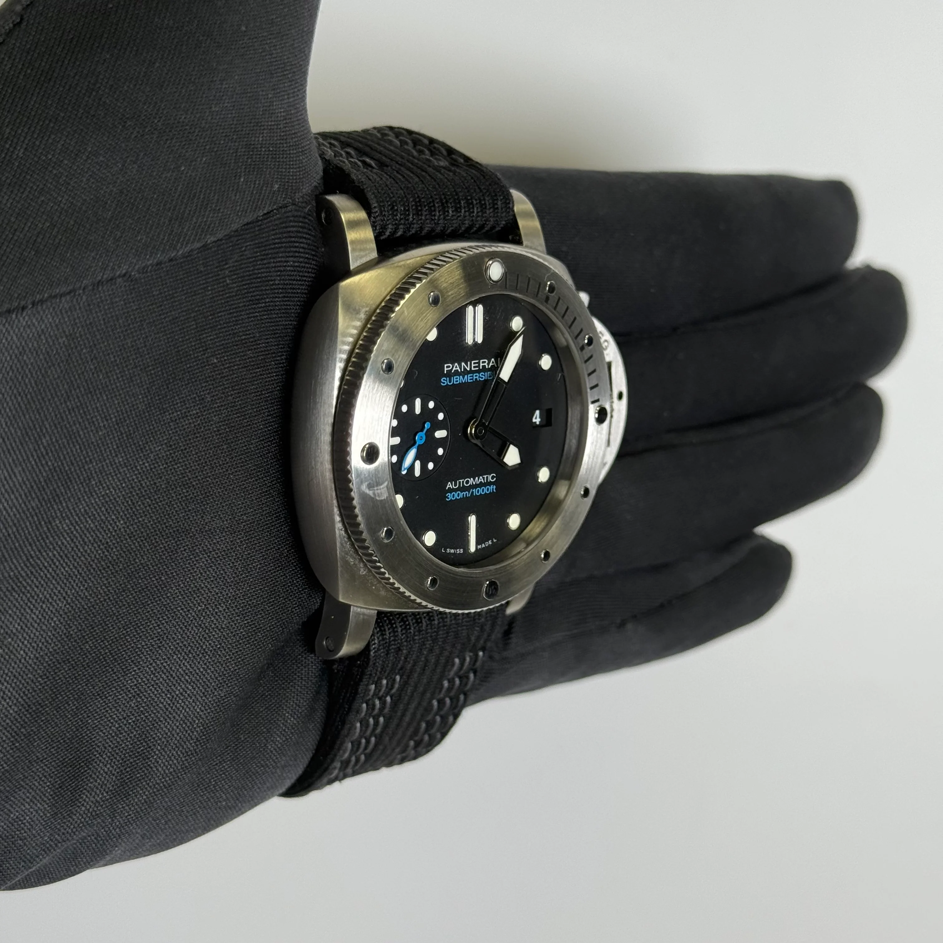Panerai Luminor 42mm Black Dial Watch Ref# PAM00973 - Image 3