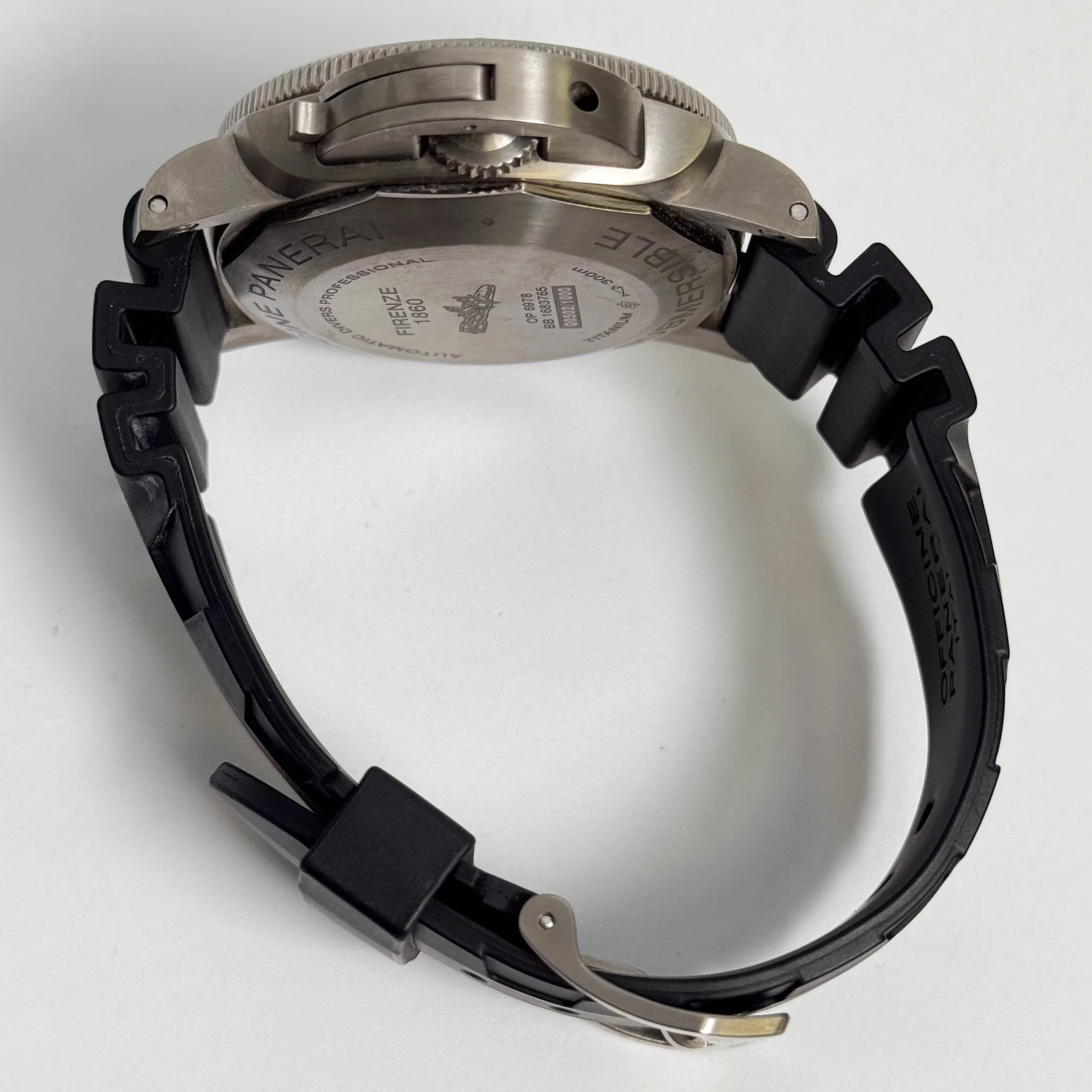 Panerai Luminor 44mm Black Dial Watch Ref# PAM00569 - Image 6