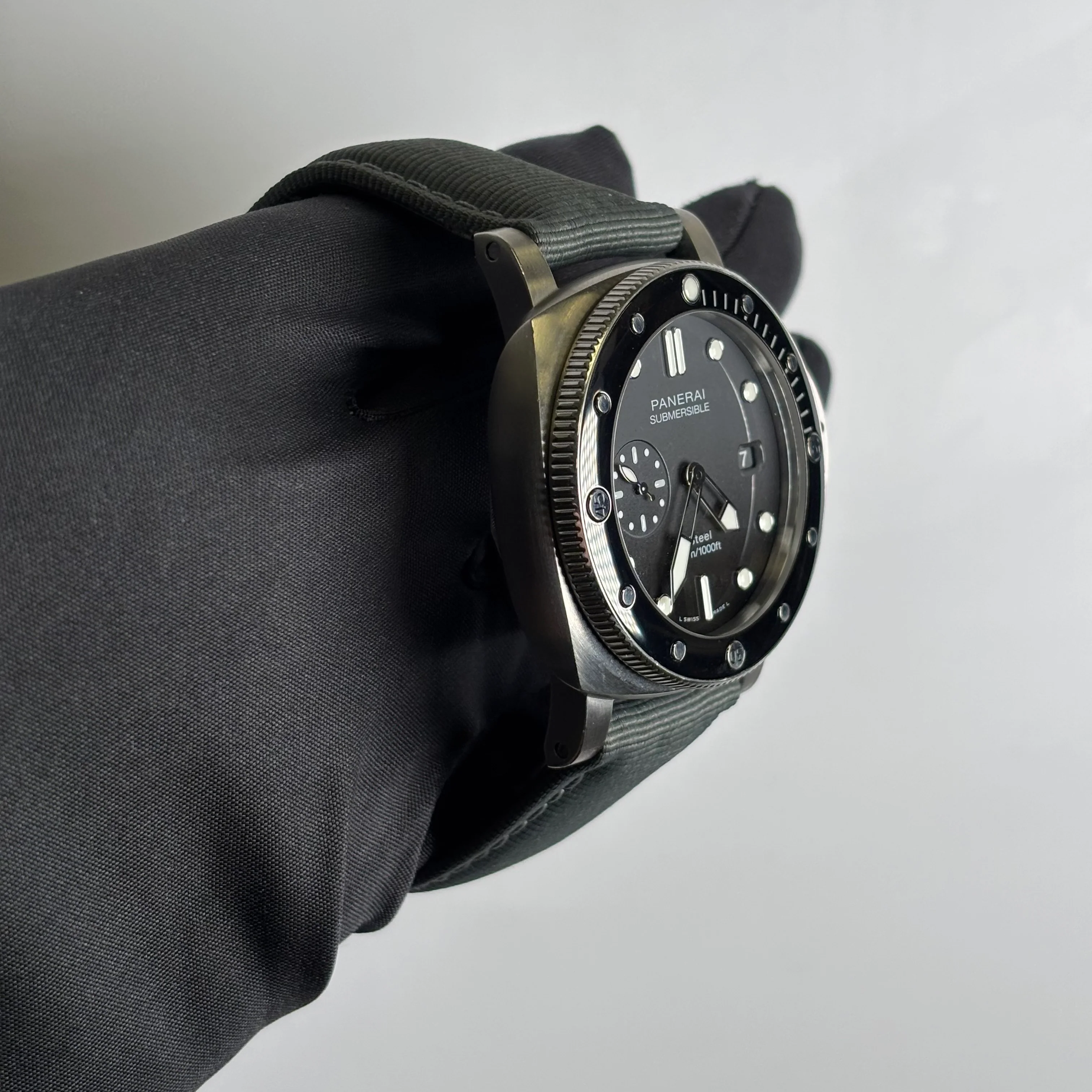 Panerai Submersible 44mm Grey Dial Watch Ref# PAM01288 - Image 3