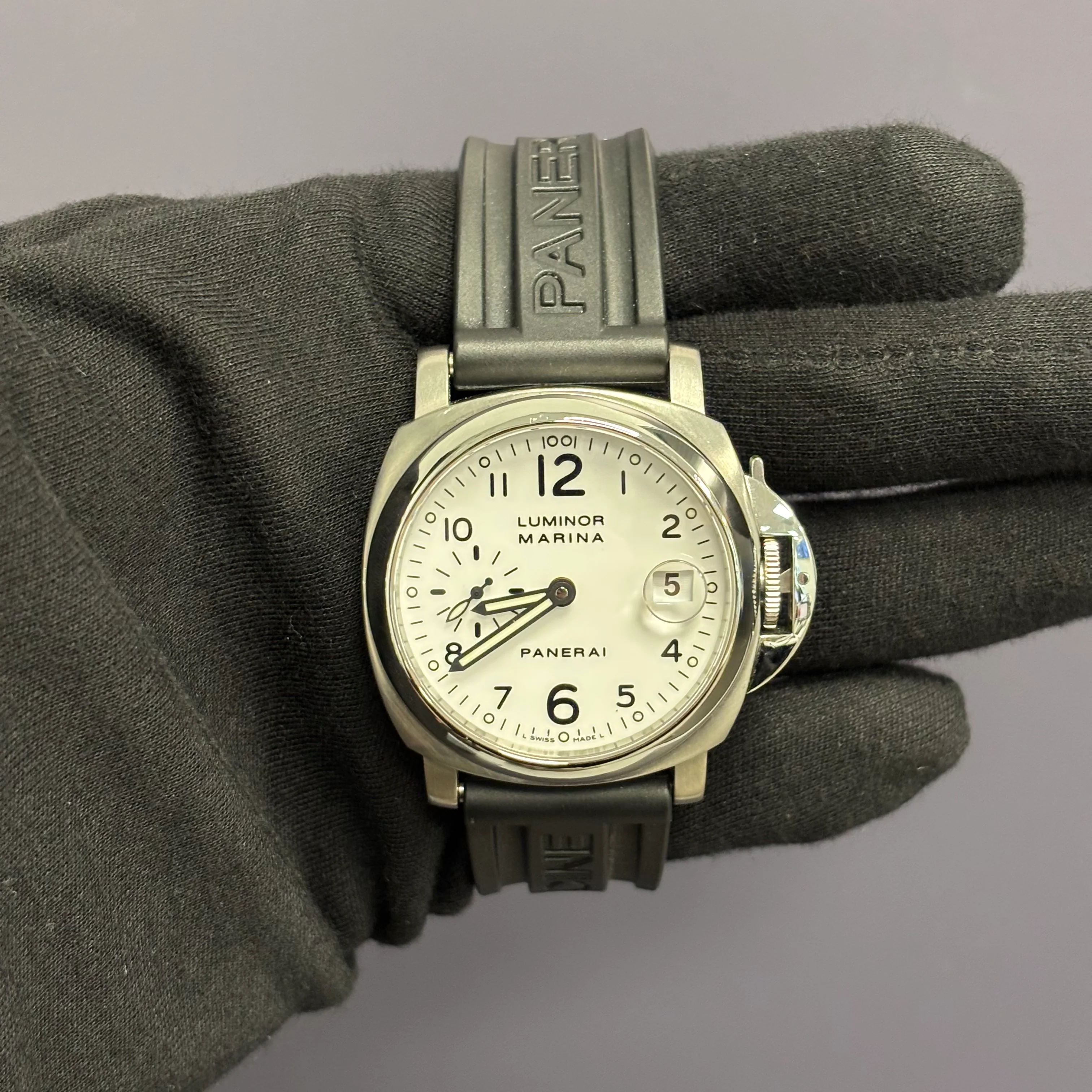 Panerai Luminor 44mm White Dial Watch Ref# PAM00523 - Image 2