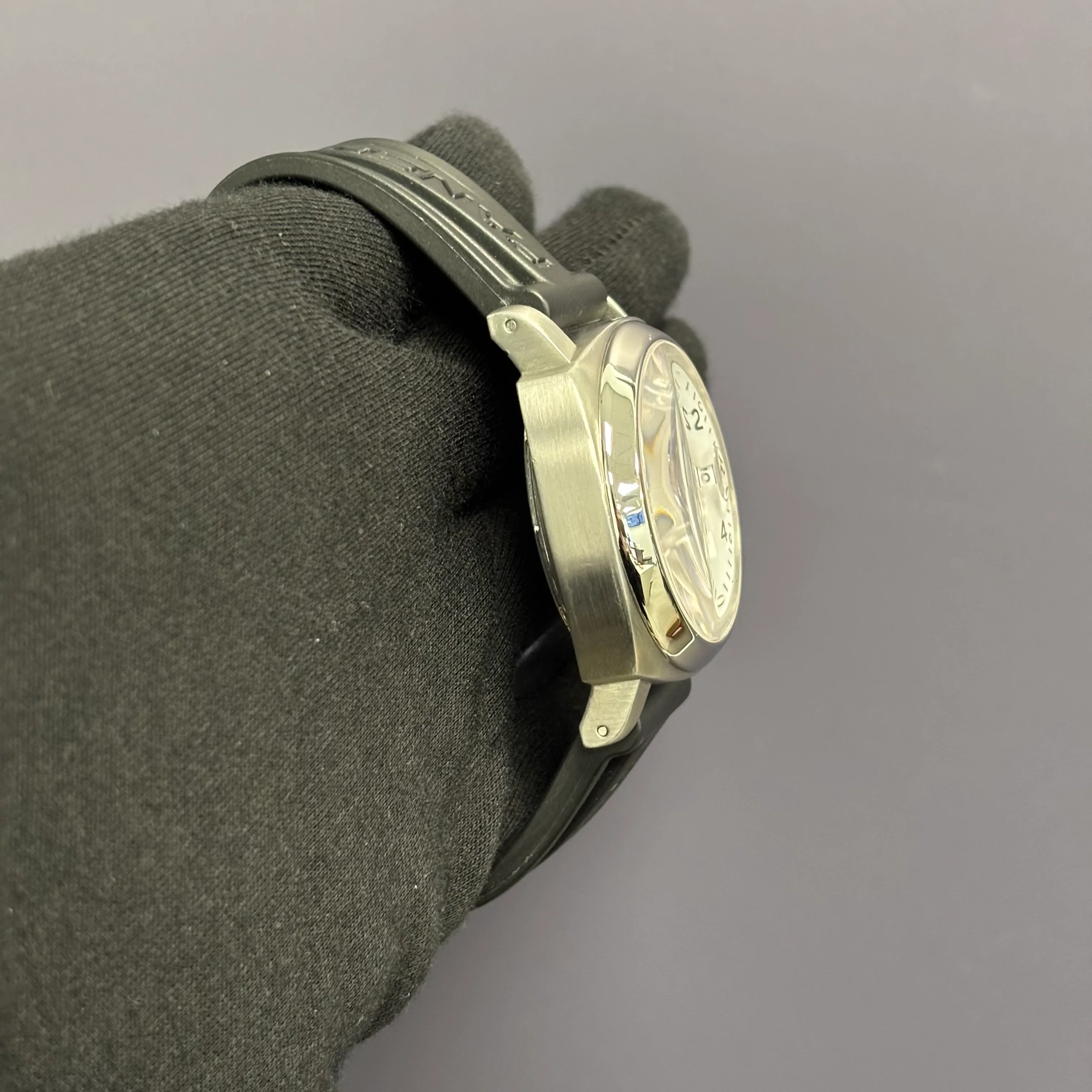 Panerai Luminor 44mm White Dial Watch Ref# PAM00523 - Image 3