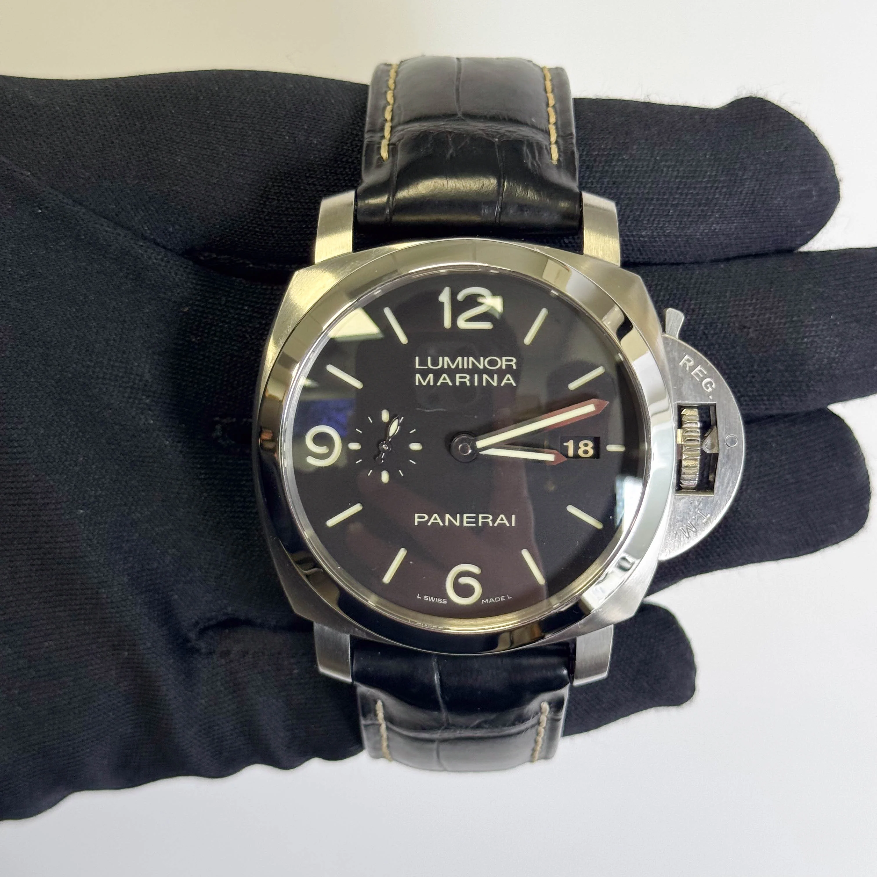 Panerai Luminor Stainless Steel 44mm Black Dial Watch Ref# PAM00312 - Image 2
