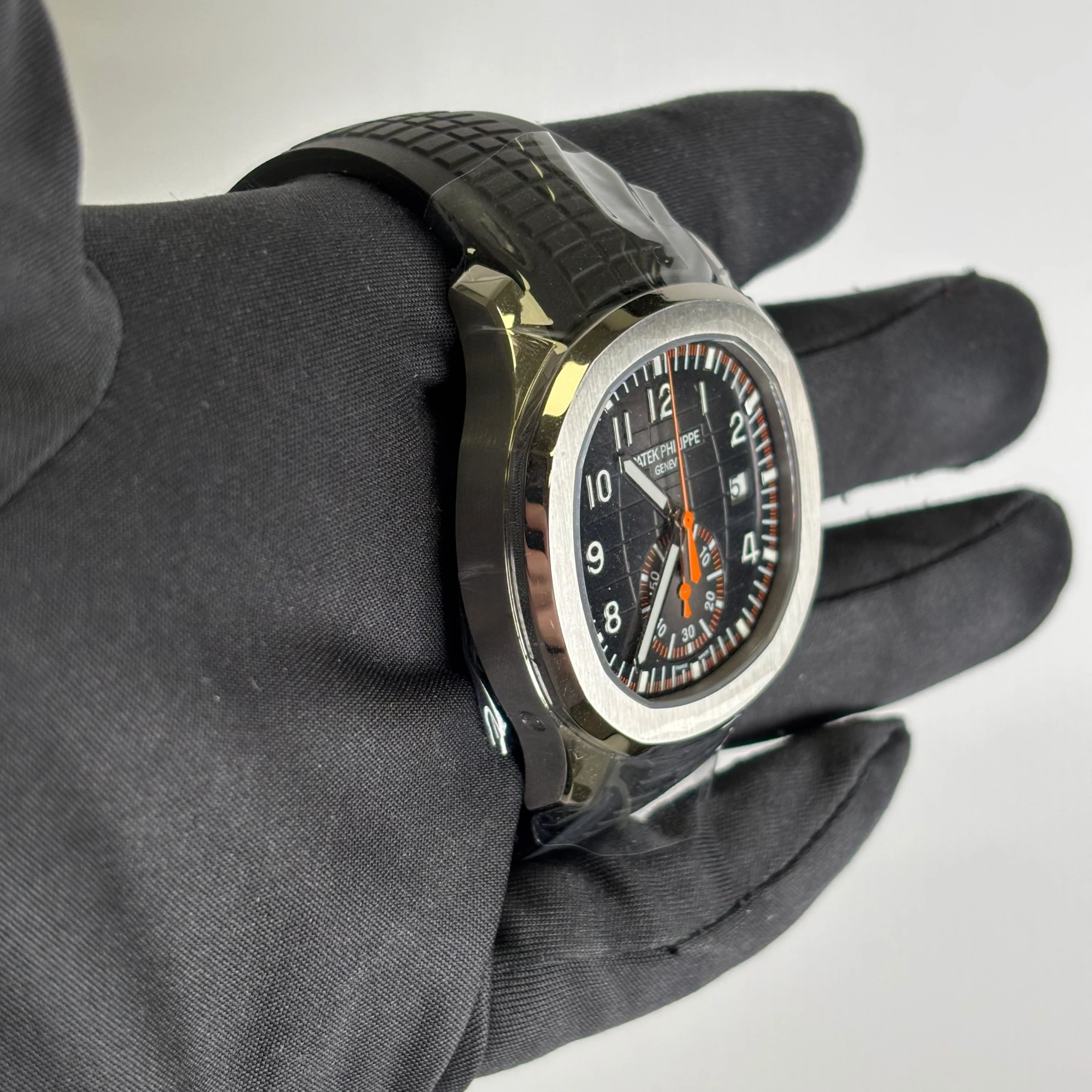 Patek Philippe Aquanaut 42mm Grey Dial Watch Ref# 5968A-001 - Image 3