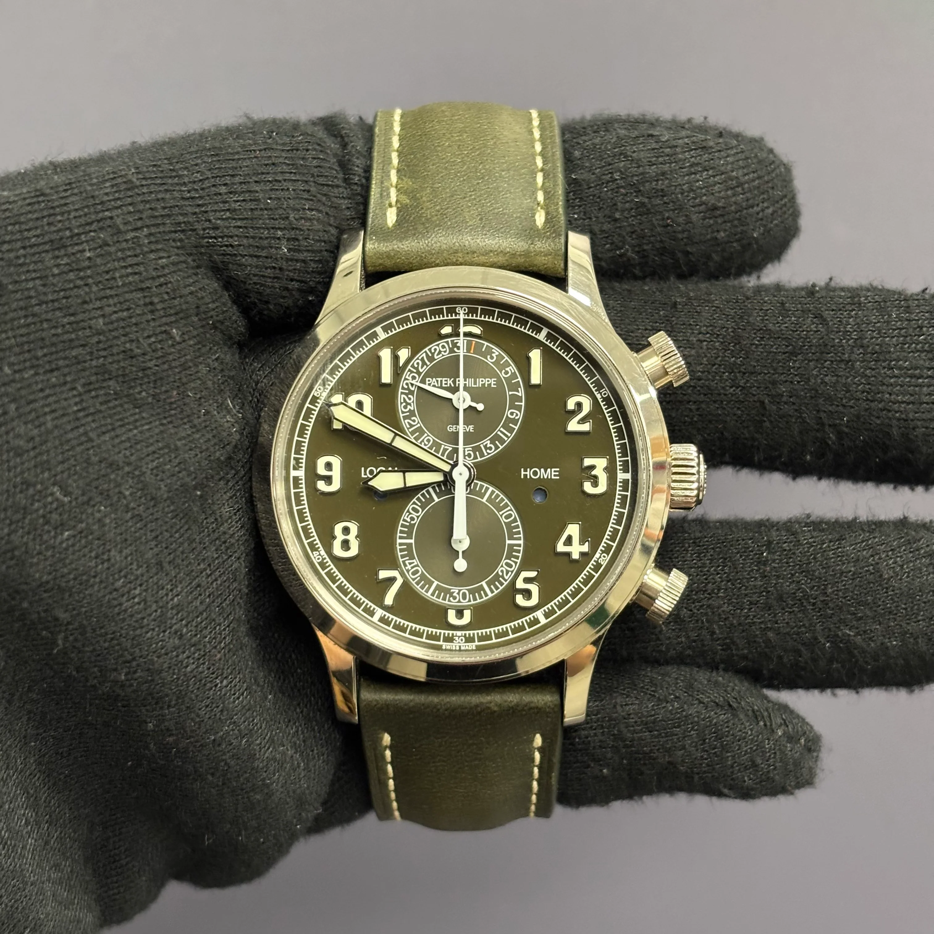 Patek Philippe Calatrava 42mm Green Dial Watch Ref# 5924G-010 - Image 2