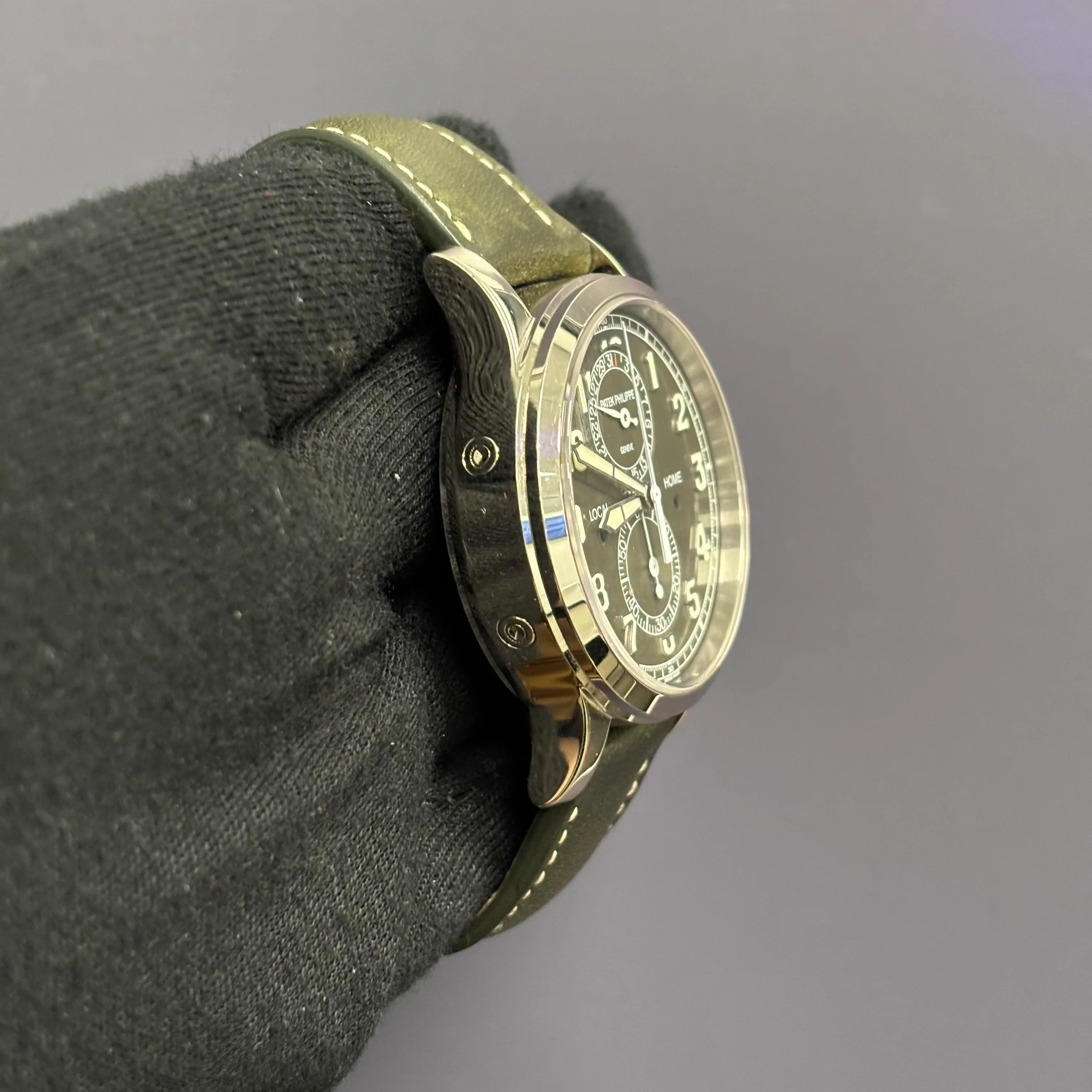 Patek Philippe Calatrava 42mm Green Dial Watch Ref# 5924G-010 - Image 3