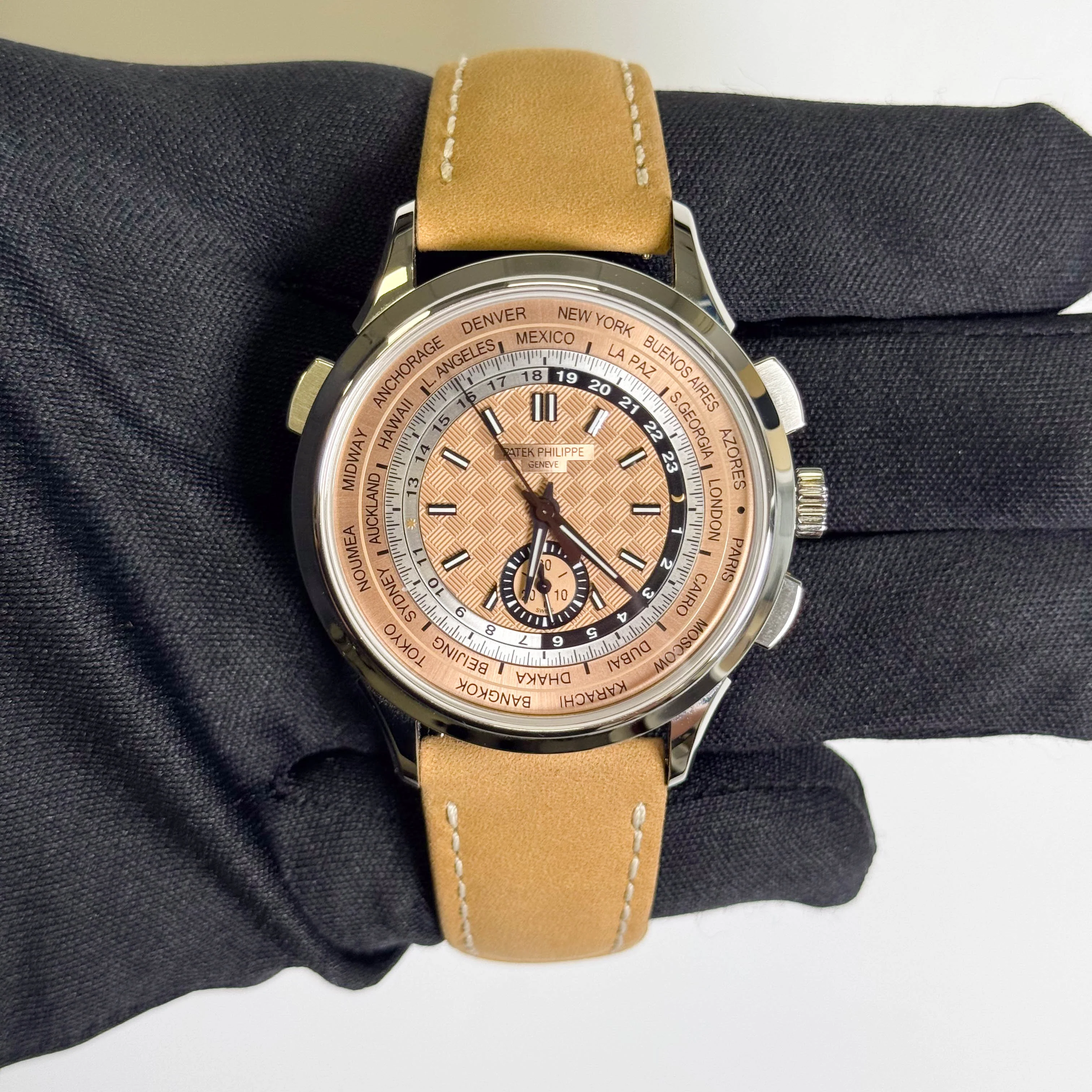 Patek Philippe Complications World Timer 41mm Salmon Dial Watch Ref# 5935A-001 - Image 2