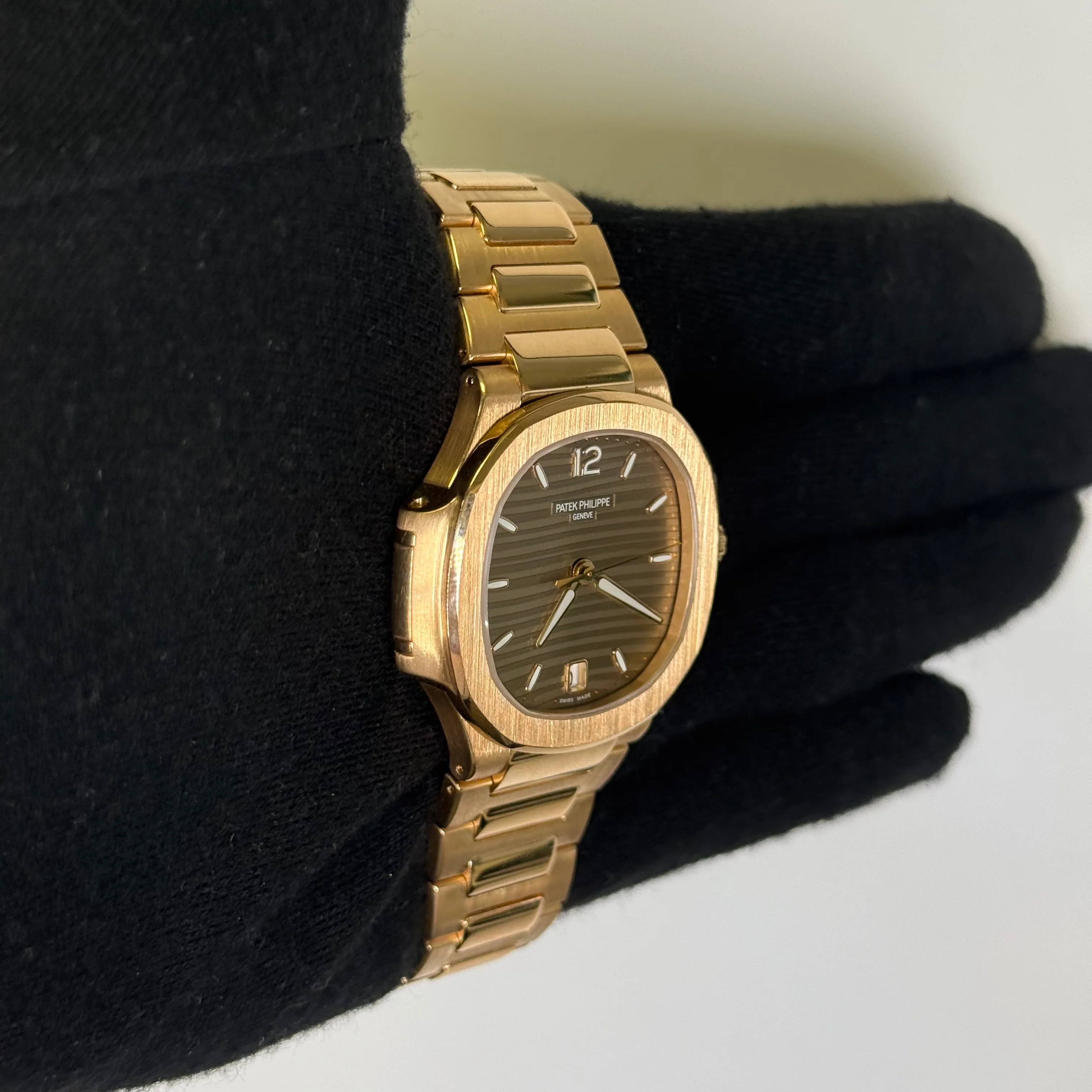 Patek Philippe Nautilus 35mm Champagne Dial Watch Ref# 7118/1R-010 - Image 3