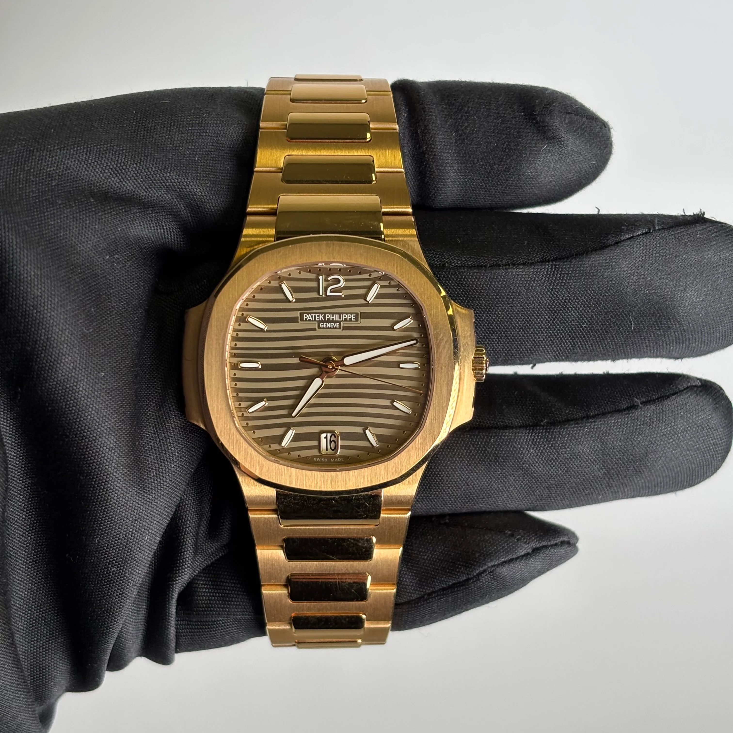 Patek Philippe Nautilus 35mm Champagne Dial Watch Ref# 7118/1R-010 - Image 2