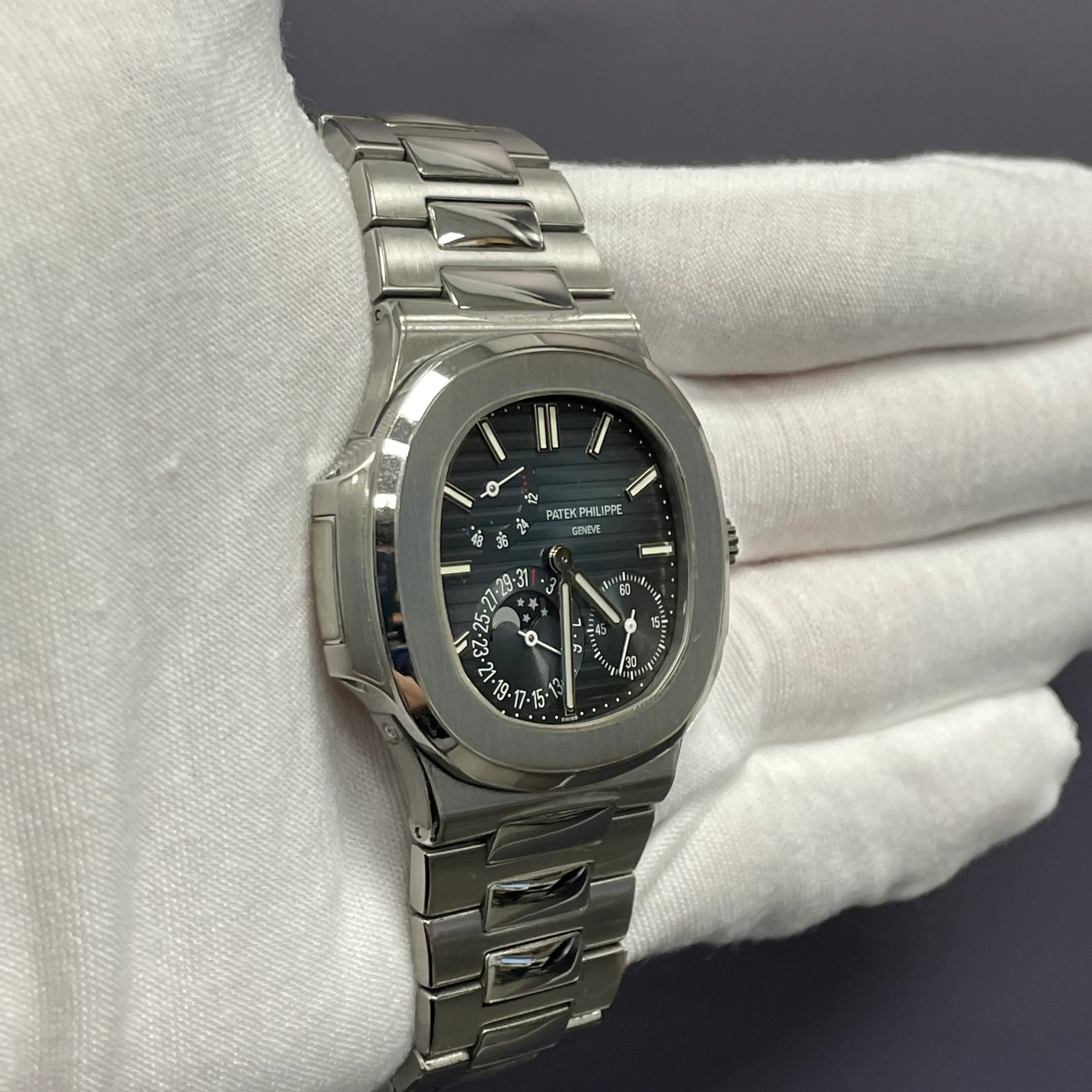 Patek Philippe Nautilus 40.5mm Blue Dial Watch Ref# 5712/1A-001 - Image 3