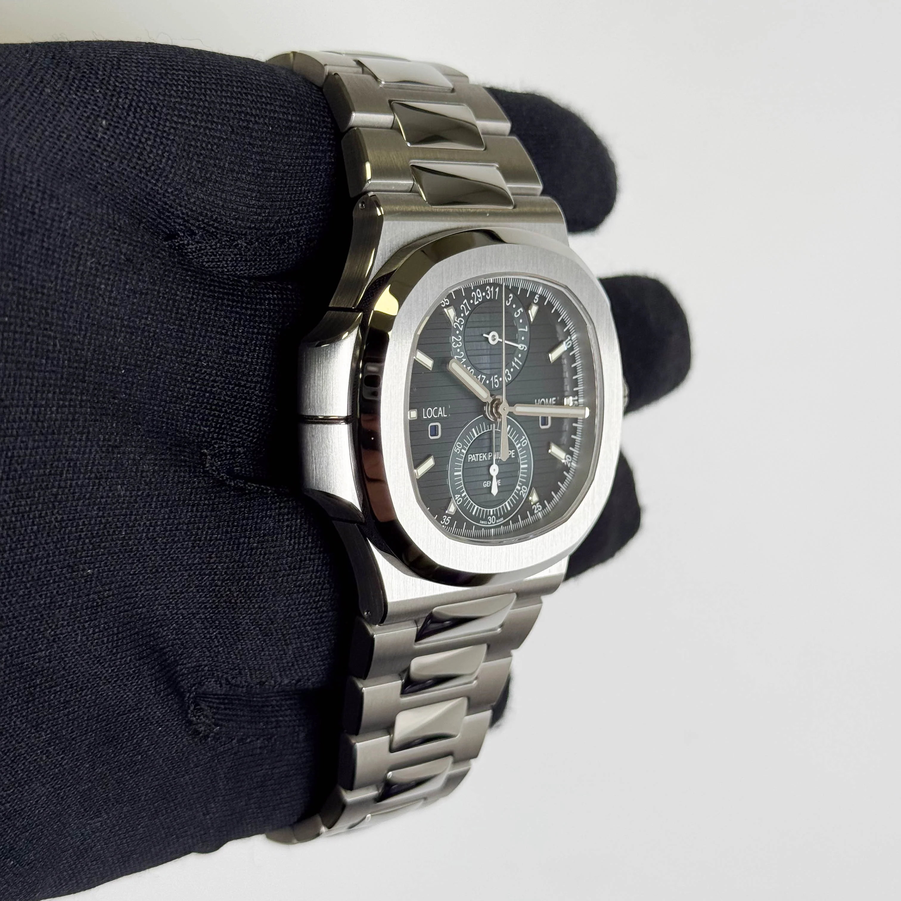 Patek Philippe Nautilus 40.5mm Blue Dial Watch Ref# 5990/1A-001 - Image 3