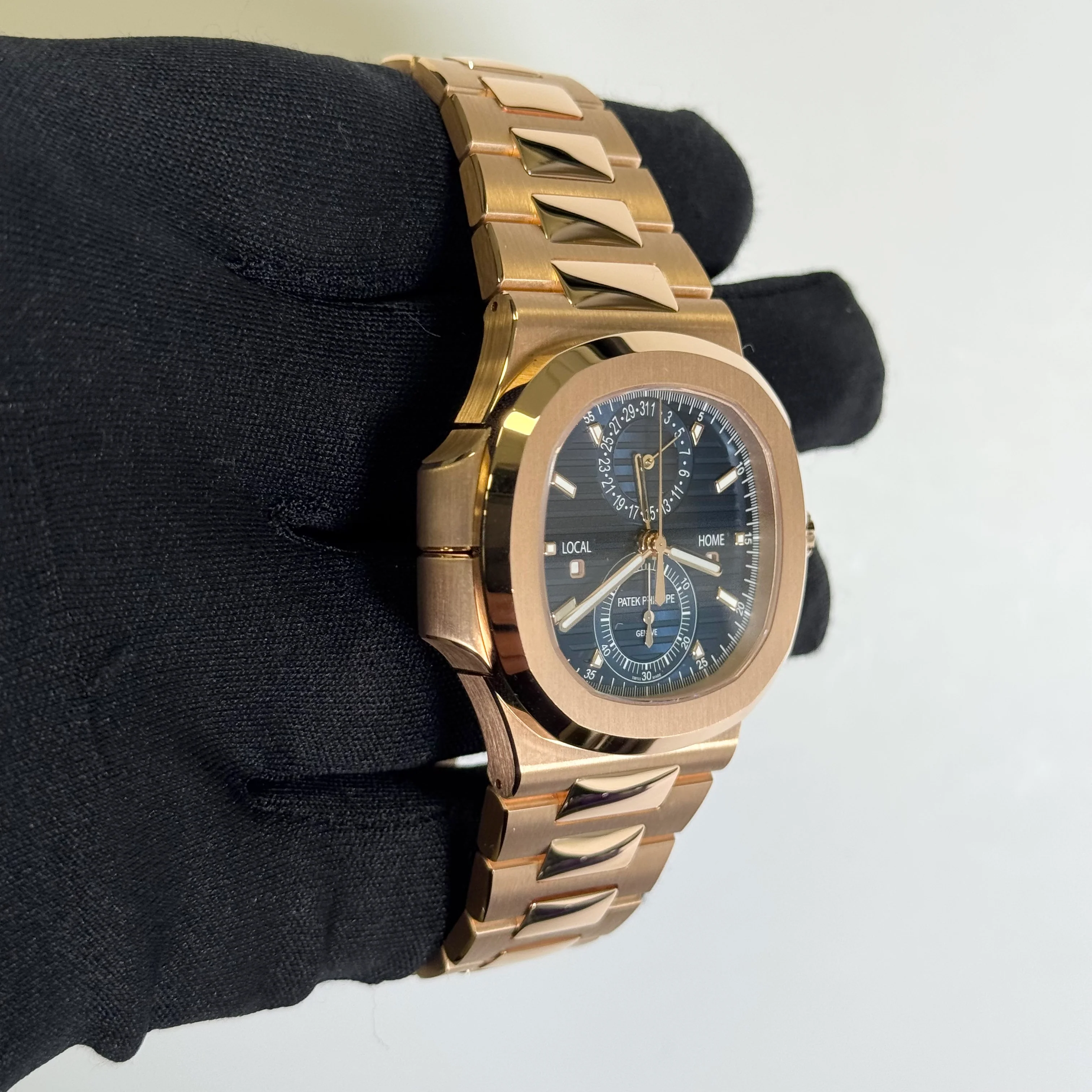 Patek Philippe Nautilus 40.5mm Rose Gold Blue Dial Watch Ref# 5990/1R-001 - Image 3