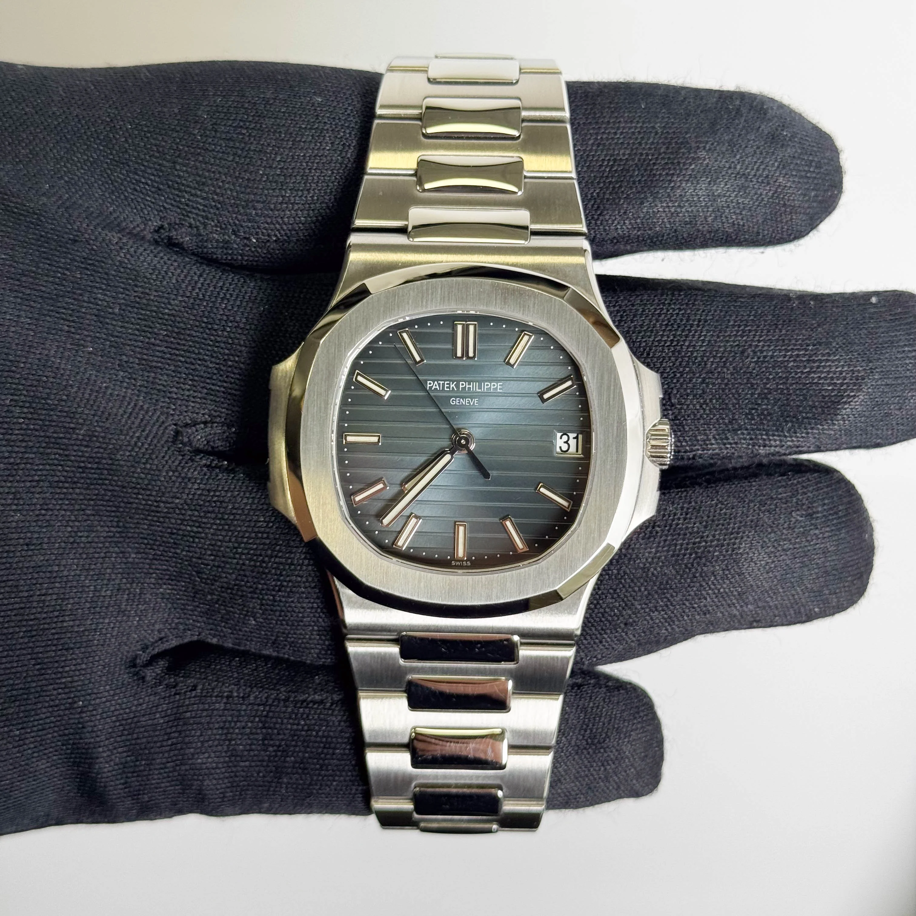 Patek Philippe Nautilus 40mm Blue Dial Watch Ref# 5711/1A-001 - Image 2