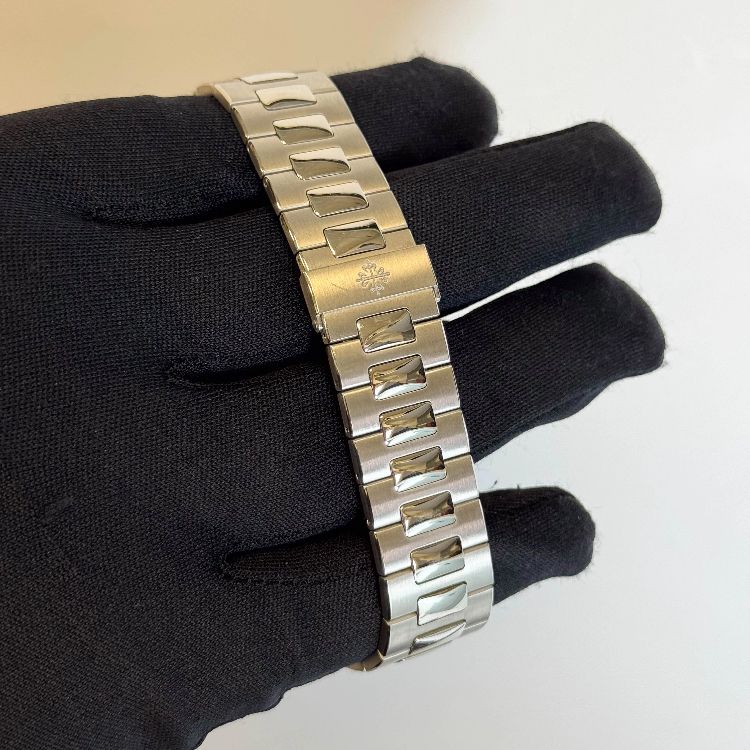 Patek Philippe Nautilus 40mm Blue Dial Watch Ref# 5711/1P-001 - Image 4