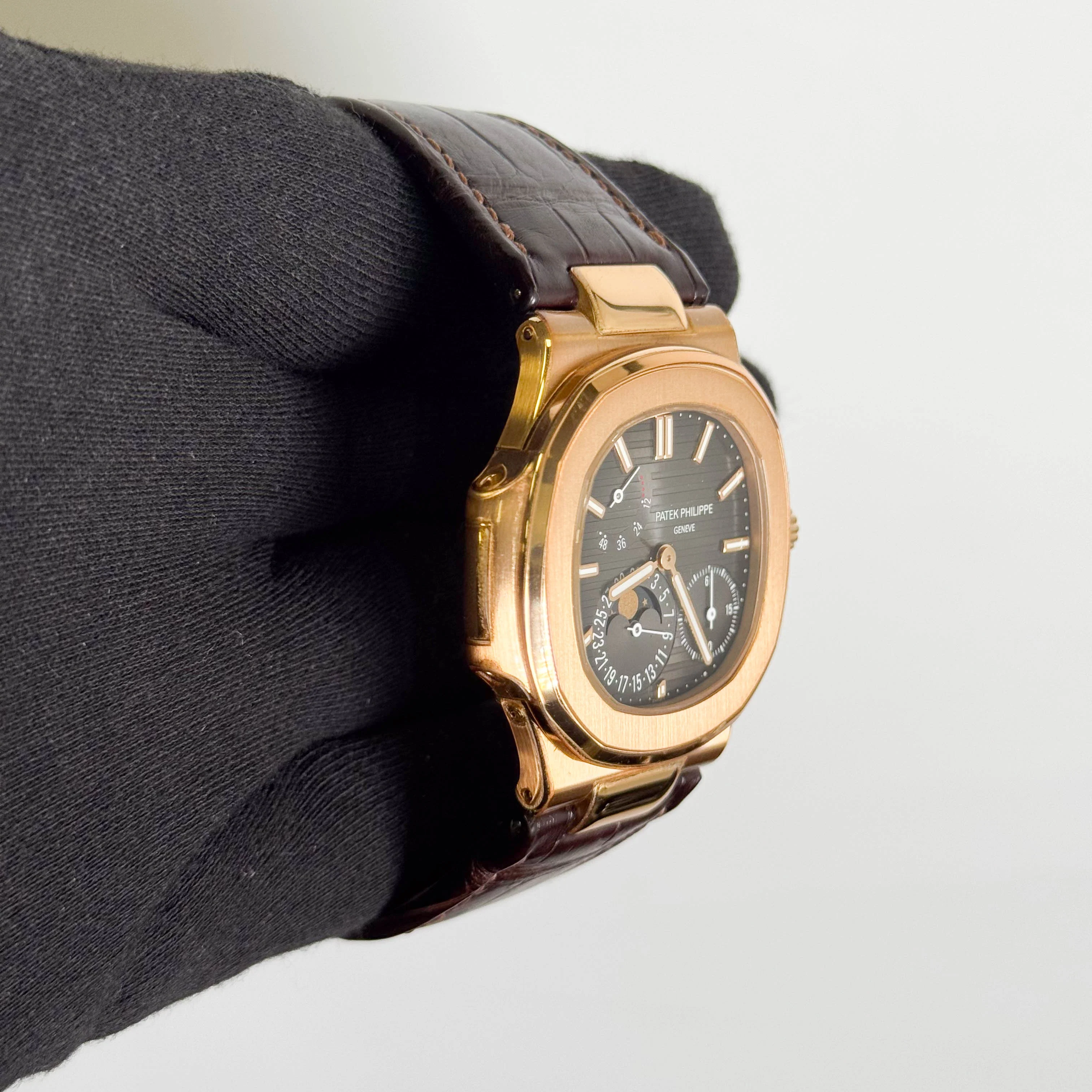 Patek Philippe Nautilus 40mm Grey Dial Watch Ref # 5712R-001 - Image 3
