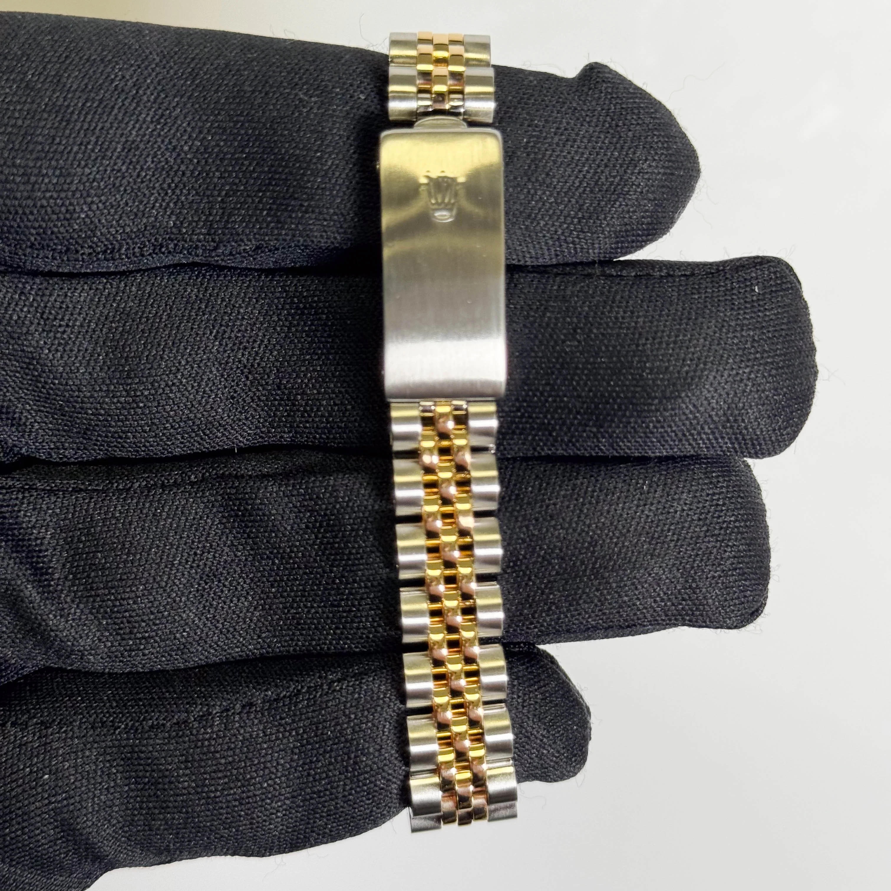 Rolex Datejust 26mm Champagne Dial Watch Ref# 69173 - Image 4