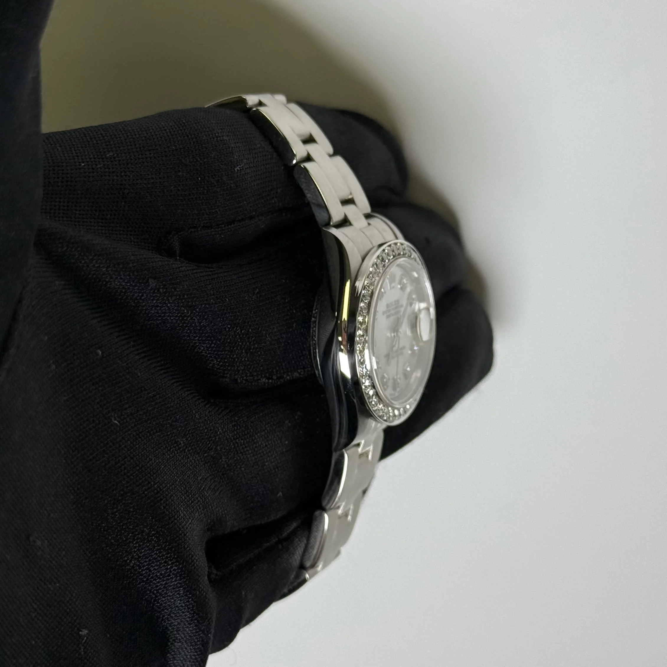Rolex Datejust 26mm MOP Dial Watch Ref# 79160 - Image 3