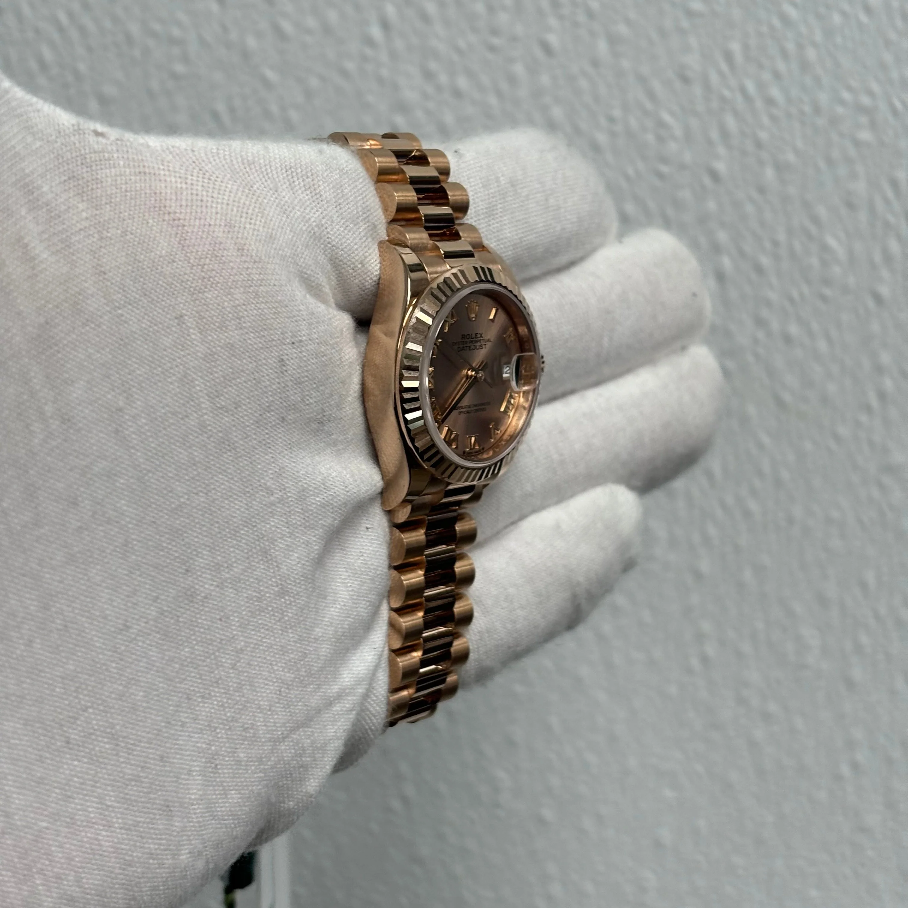Rolex Datejust 28mm Sundust Dial Ref# 279175 - Image 2