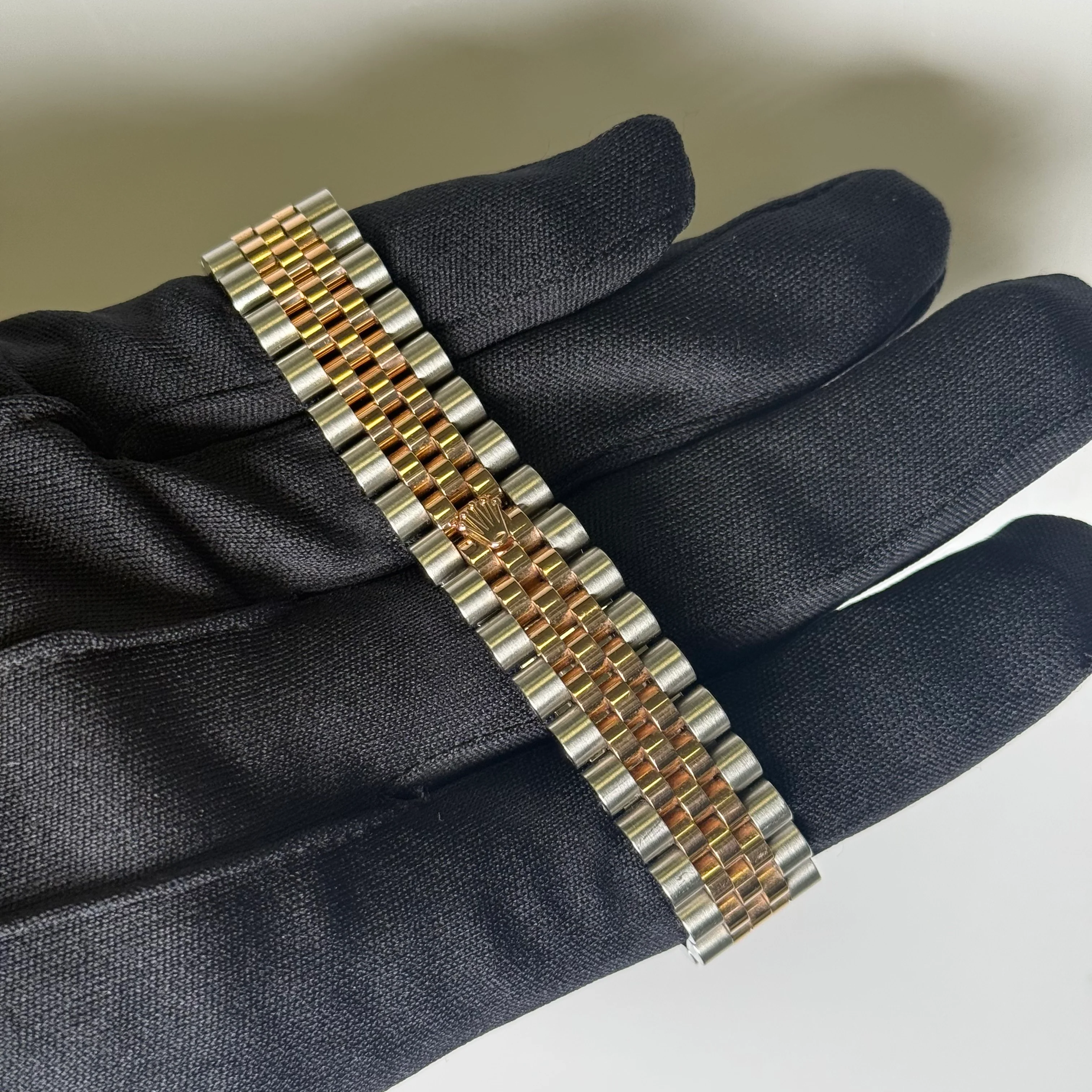 Rolex Datejust 31mm Silver Diamond Dial Watch Ref# 278341RBR - Image 4