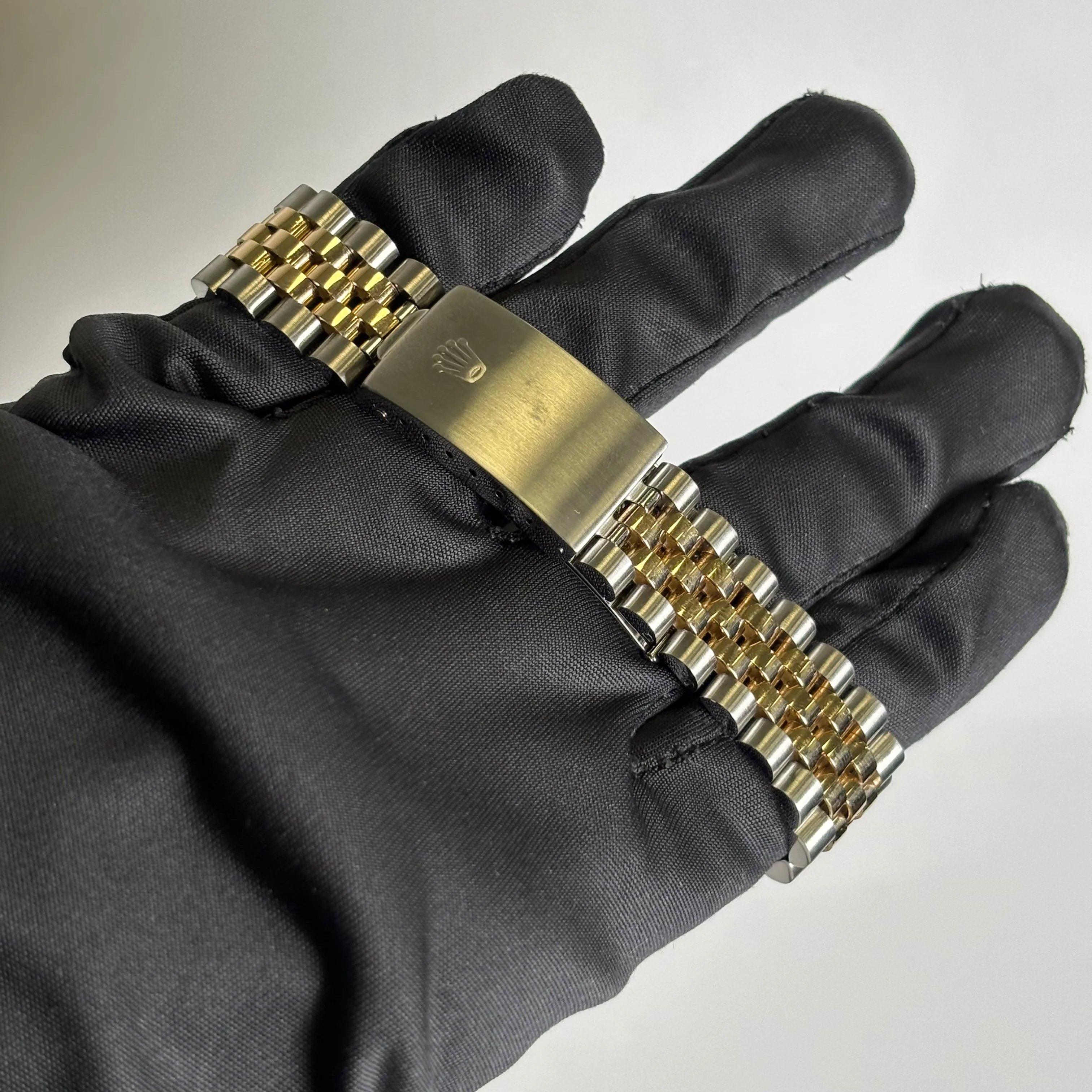 Rolex Datejust 36mm Champagne Dial Watch Ref# 16233 - Image 4