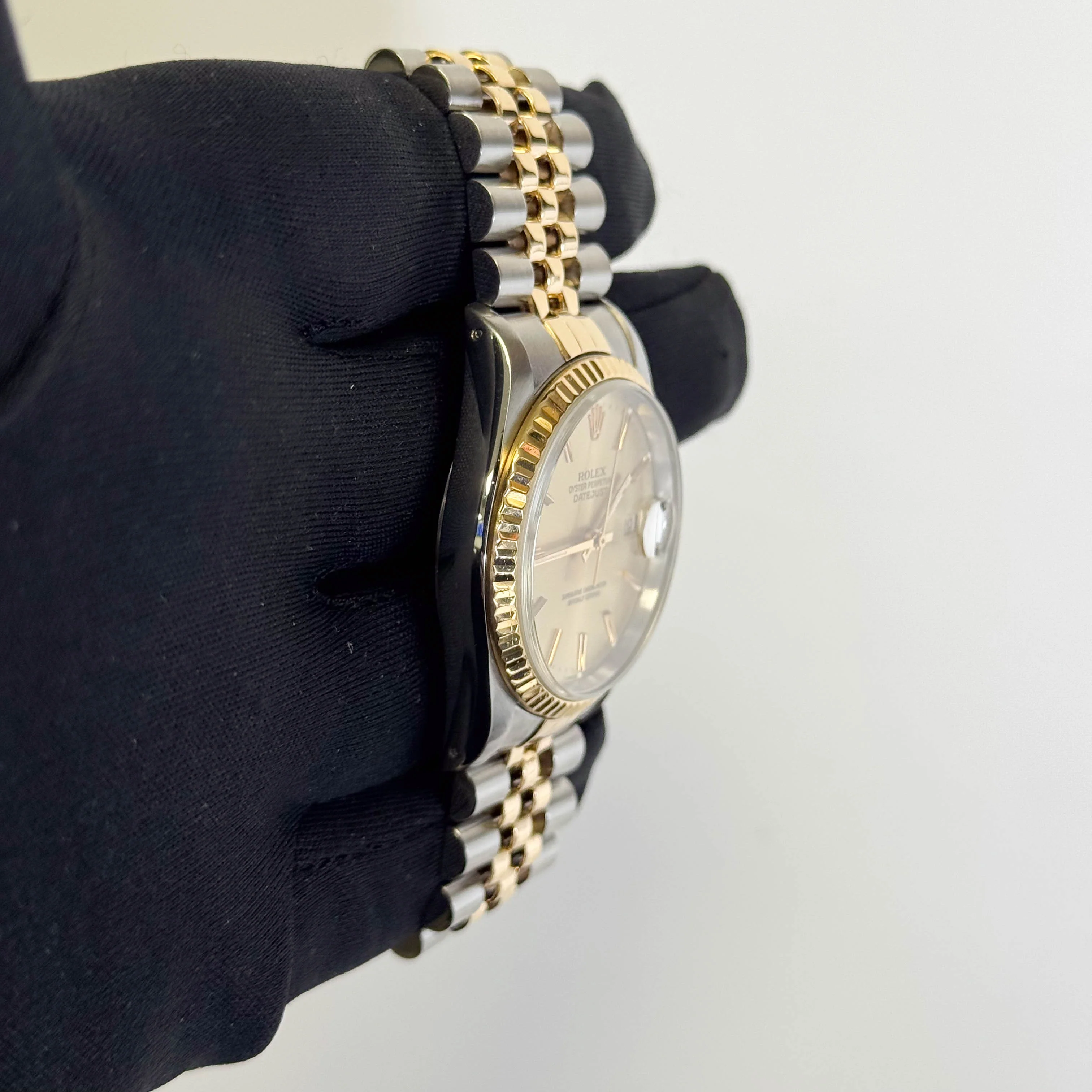 Rolex Datejust 36mm Champagne Dial Watch Ref# 16233 - Image 3